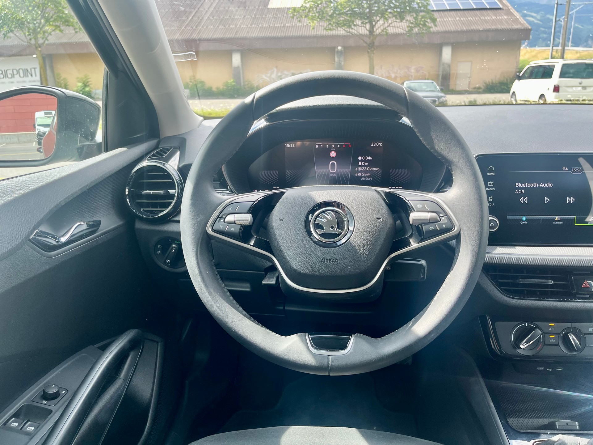 SKODA 1.0 MPI Essence-image-13