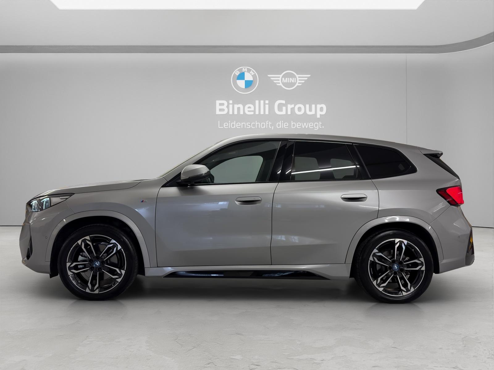 BMW iX1 30 xDrive M-SportPaket-showroom-element-2