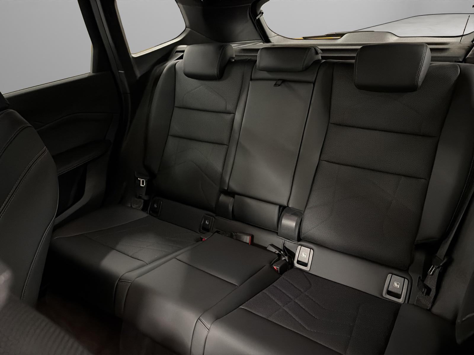 BMW iX1 30 xDrive M-SportPaket-image-20