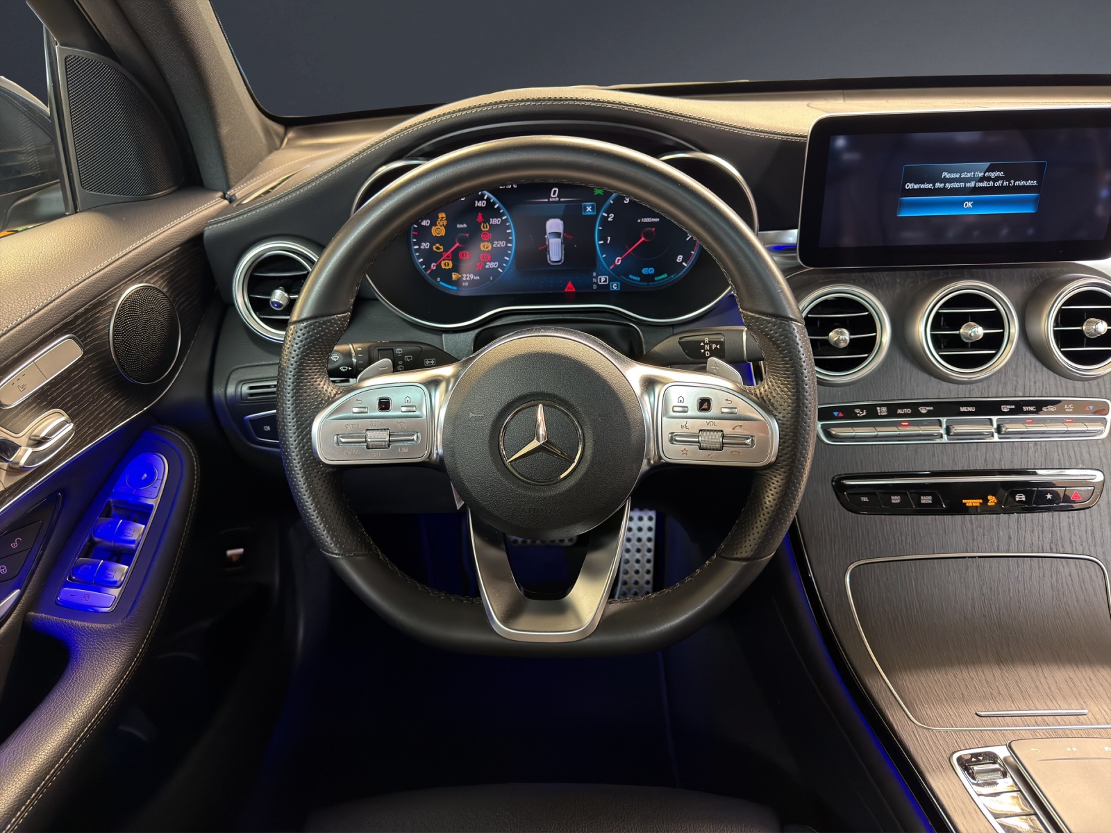 MERCEDES-BENZ GLC 300 AMG Line 4Matic-image-12
