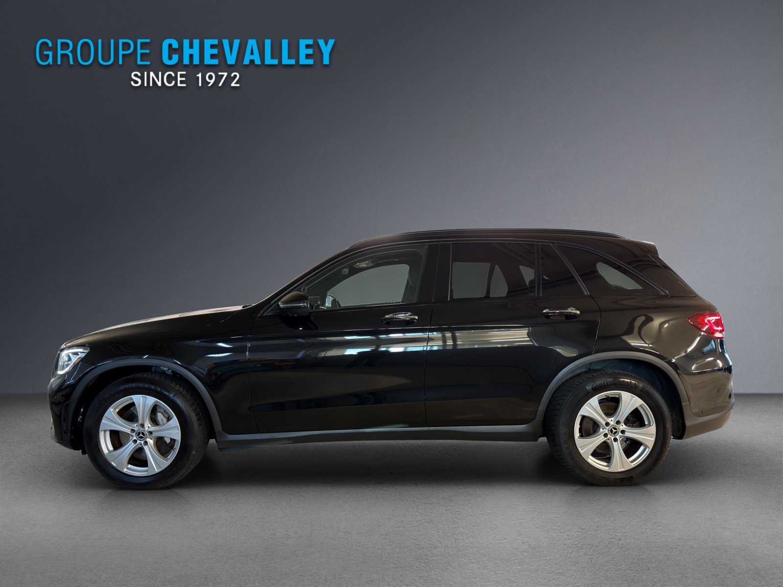 MERCEDES-BENZ GLC 300 AMG Line 4Matic-showroom-element-2