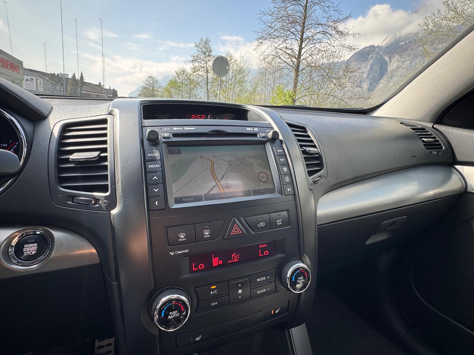 KIA Sorento 2.2 CRDI Trend Automatic-image-13