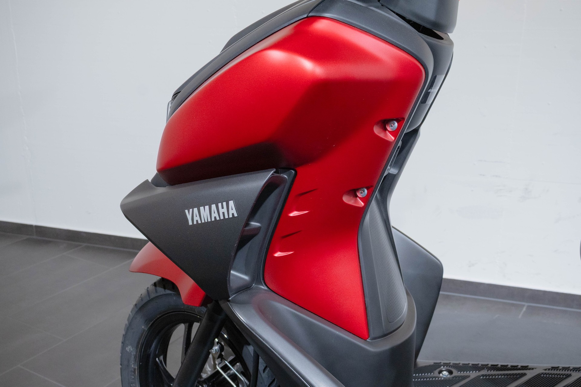 YAMAHA RayZR-image-10