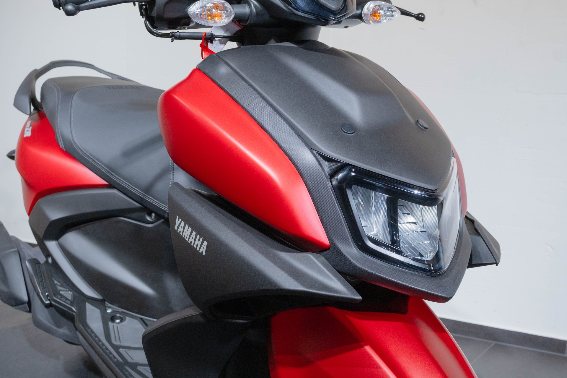 YAMAHA RayZR-image-9