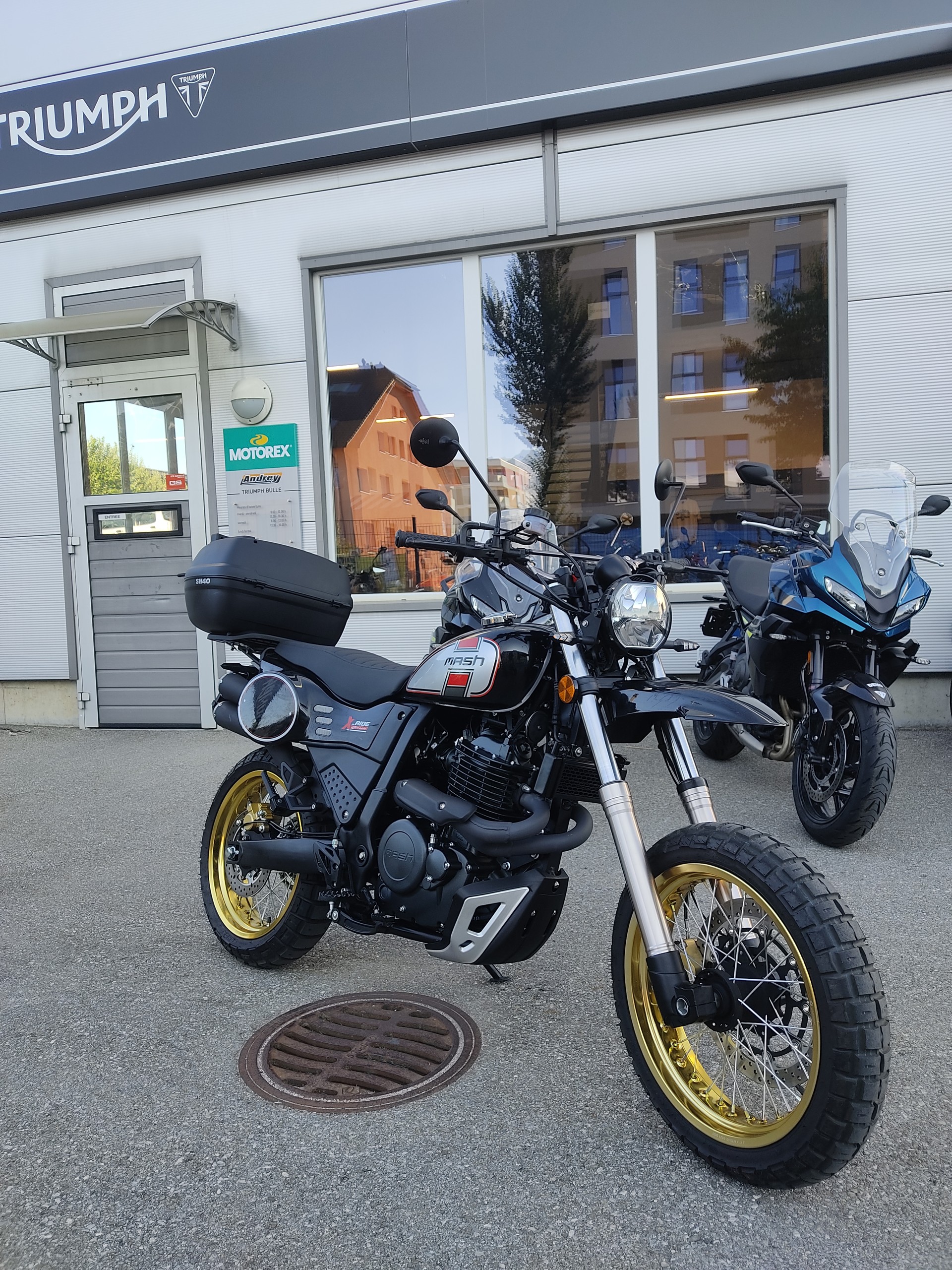 MASH 650 X-Ride-image-0