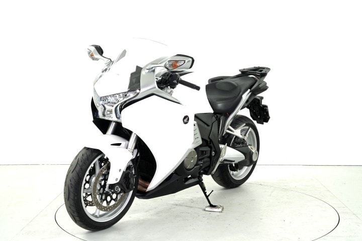 HONDA VFR 1200 FD-image-2