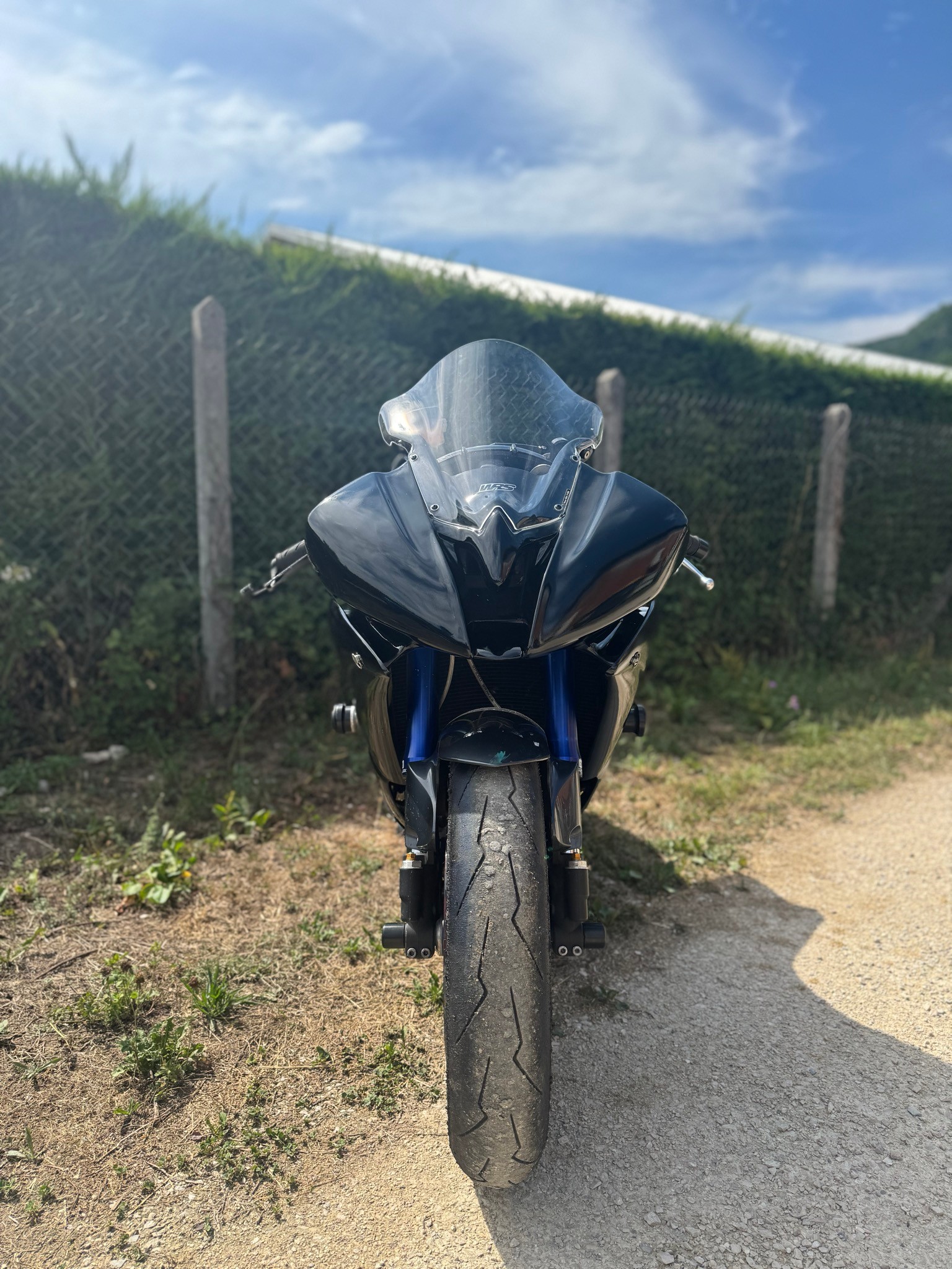 YAMAHA YZF-R6-image-1