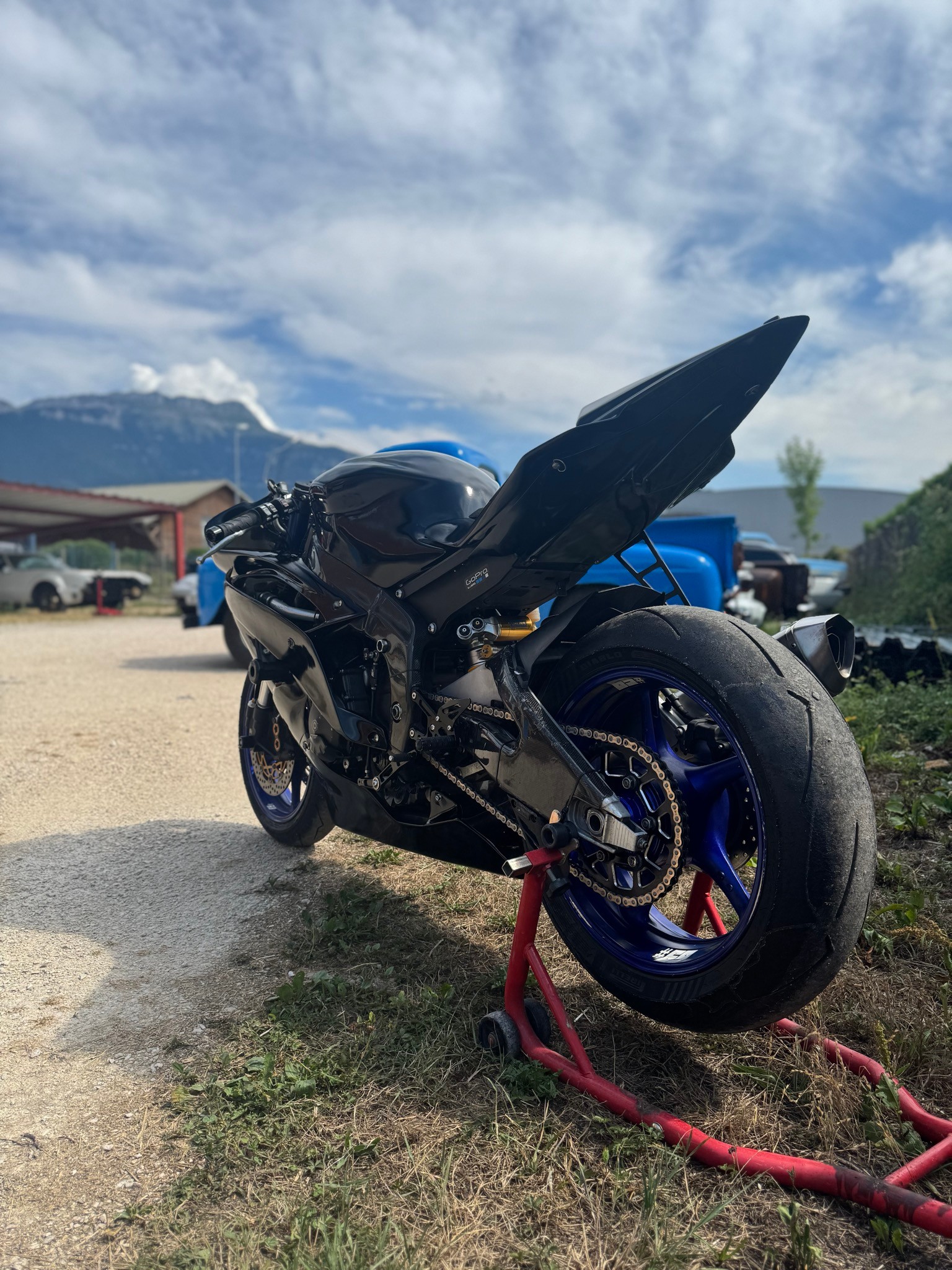 YAMAHA YZF-R6-image-4