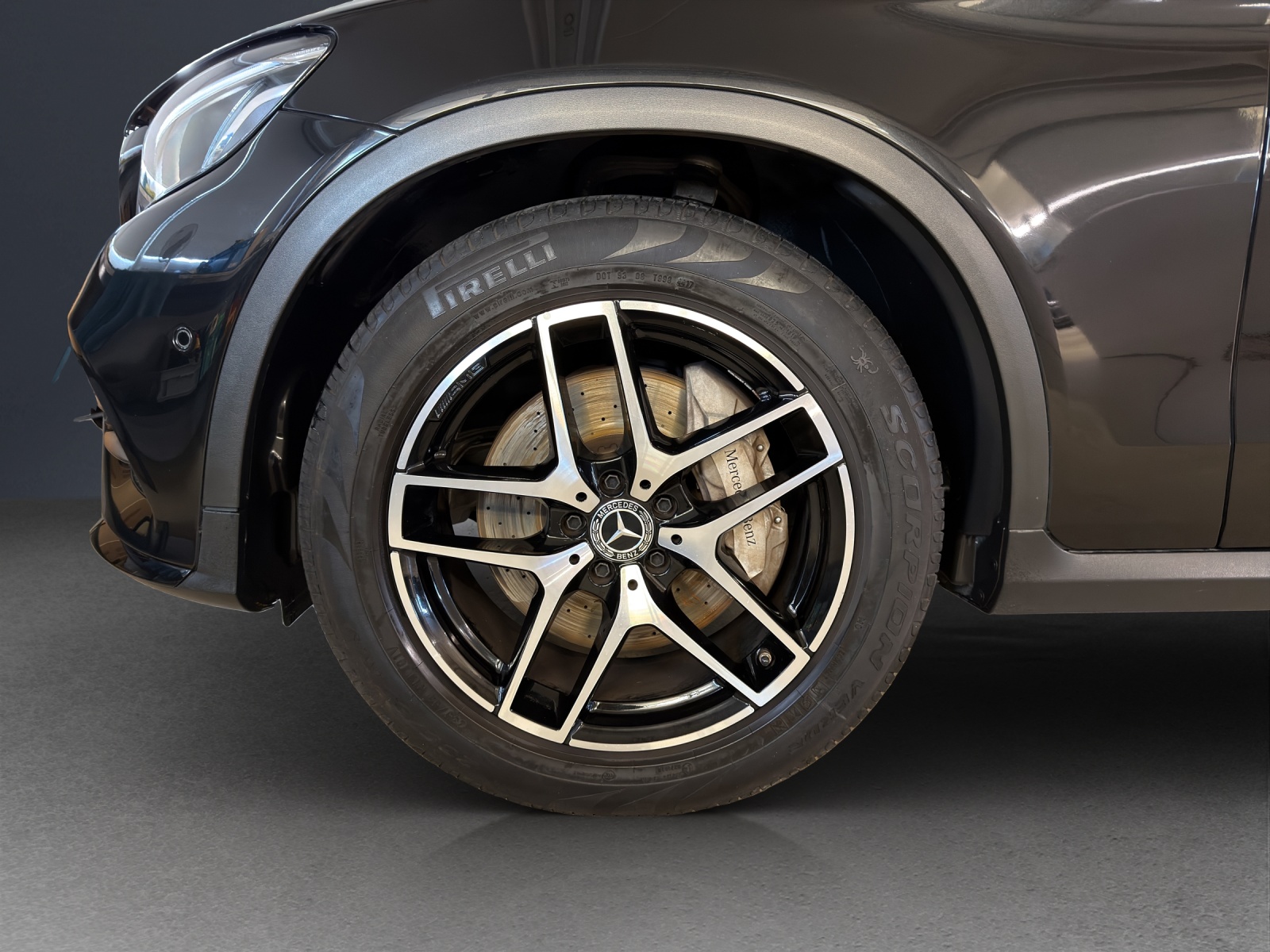 MERCEDES-BENZ GLC 250 AMG Line 4Matic-image-5