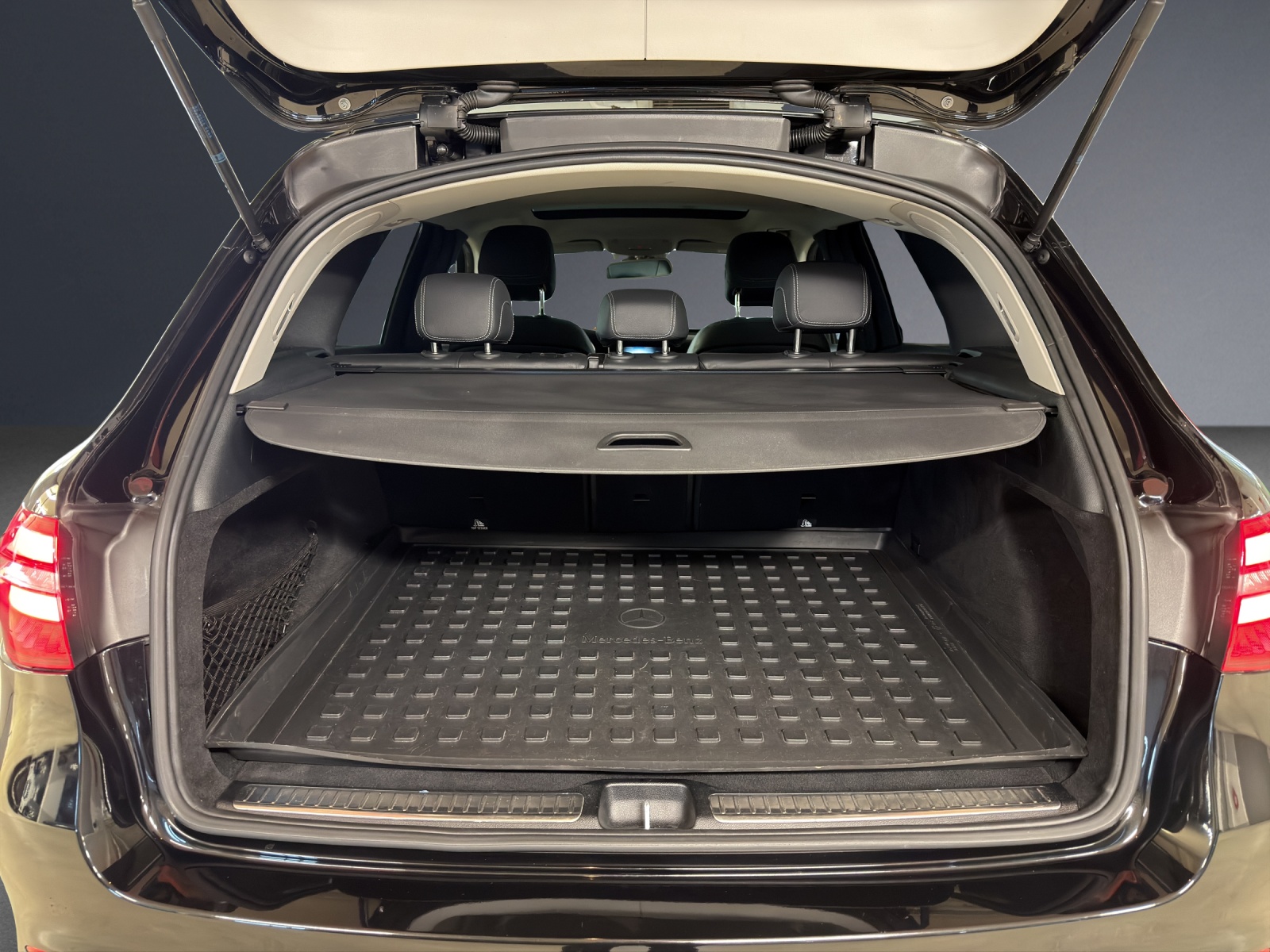 MERCEDES-BENZ GLC 250 AMG Line 4Matic-image-17