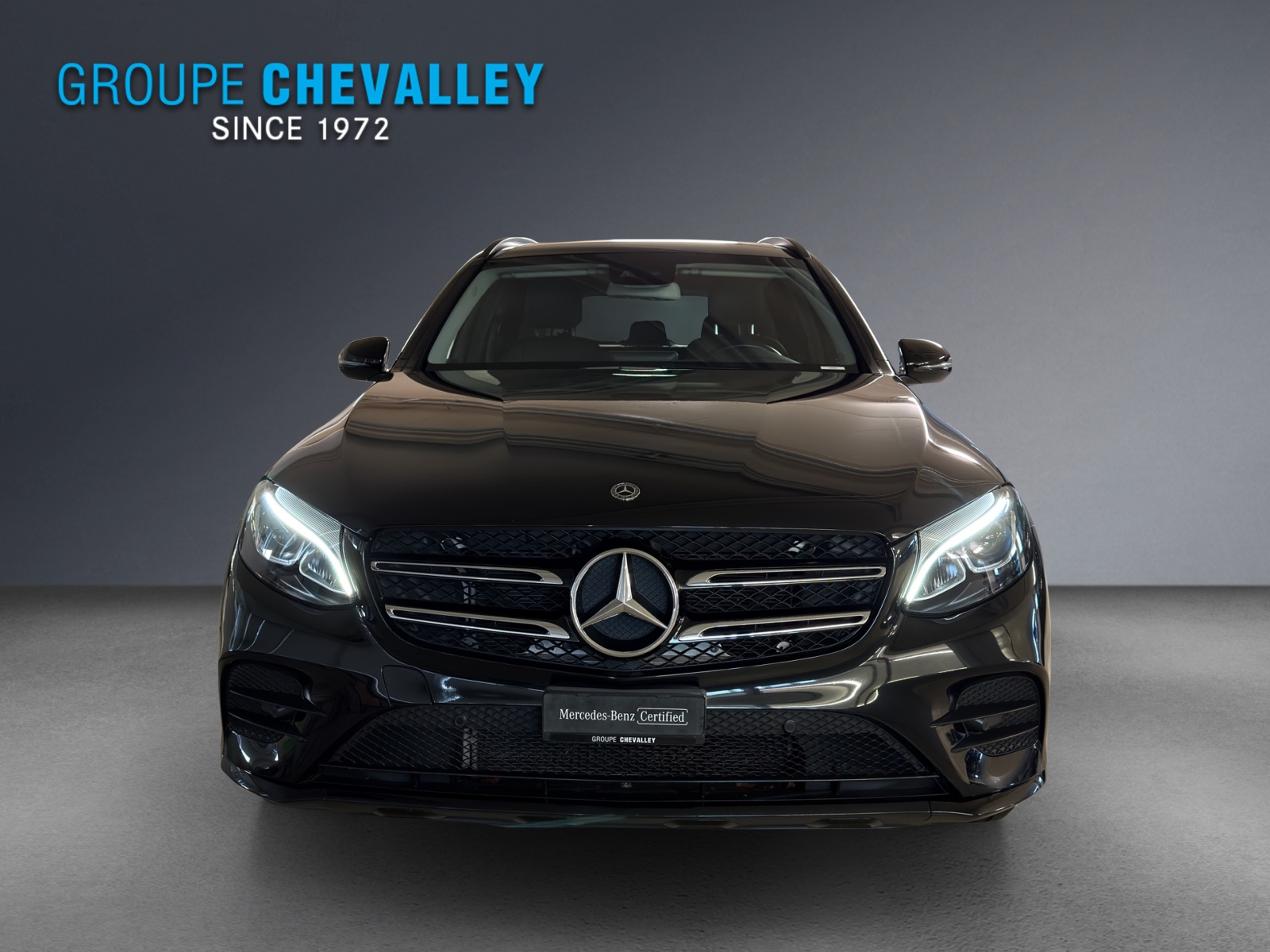 MERCEDES-BENZ GLC 250 AMG Line 4Matic-showroom-element-1