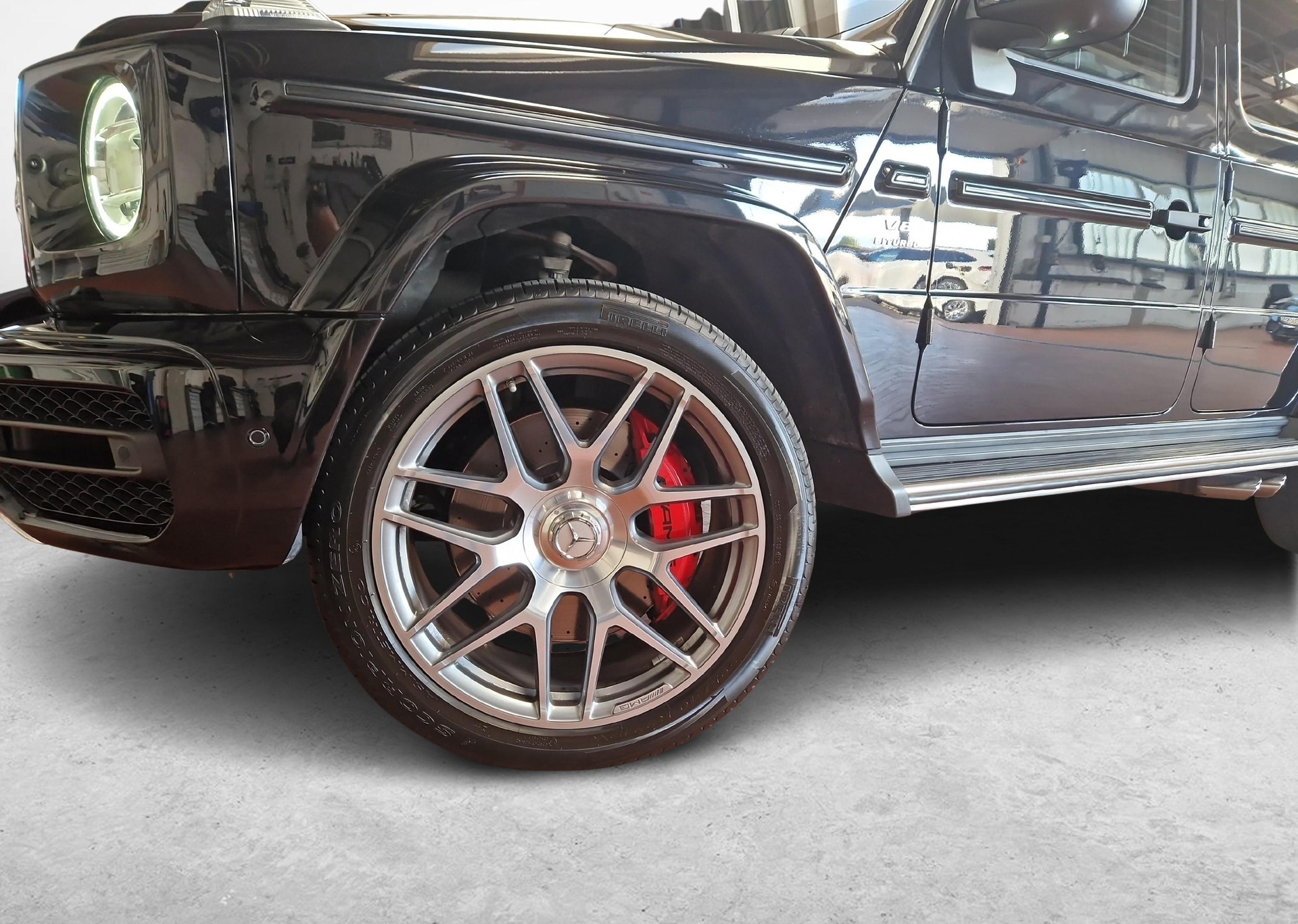 MERCEDES-BENZ G 63 AMG-image-11