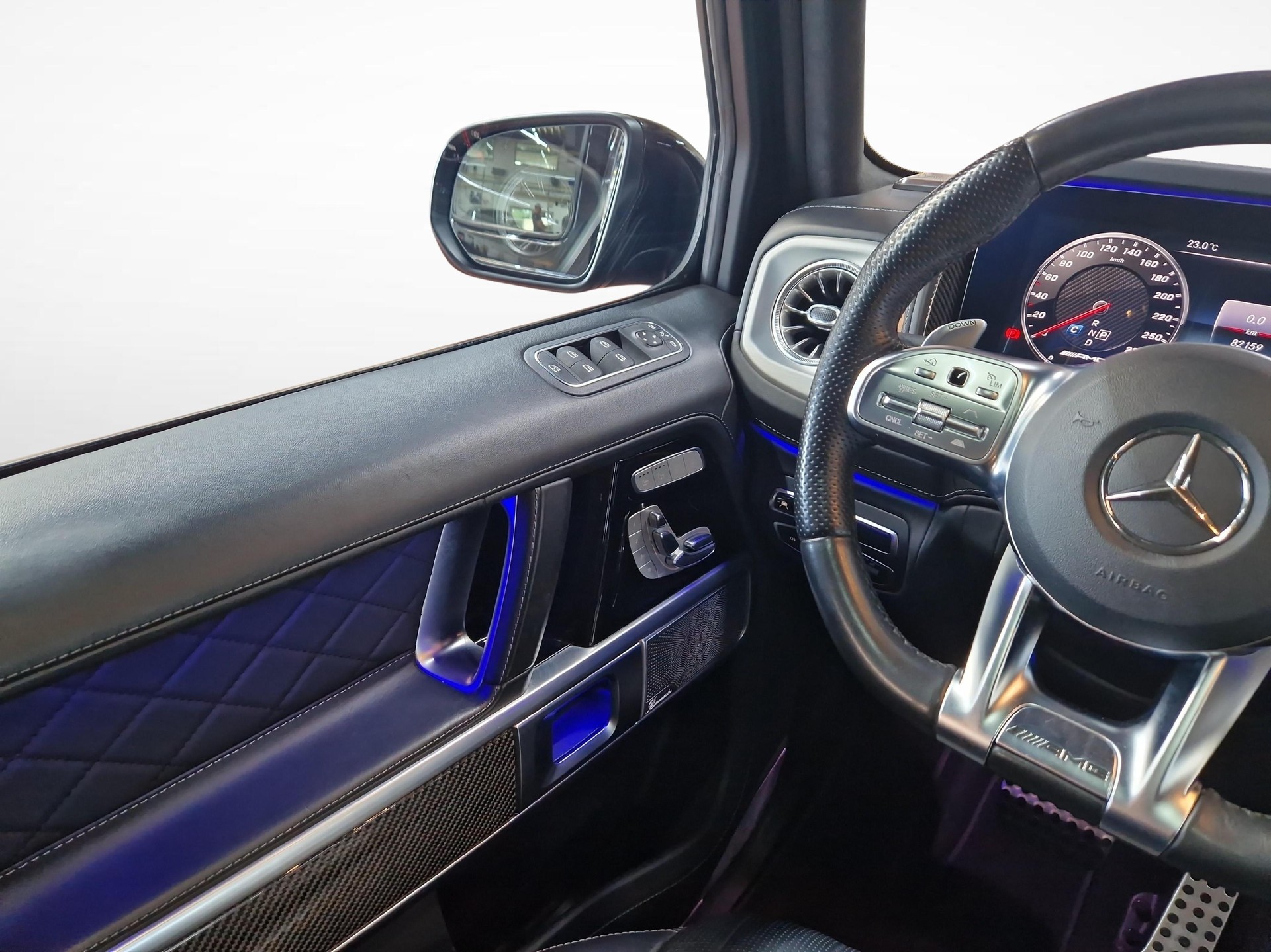 MERCEDES-BENZ G 63 AMG-image-7
