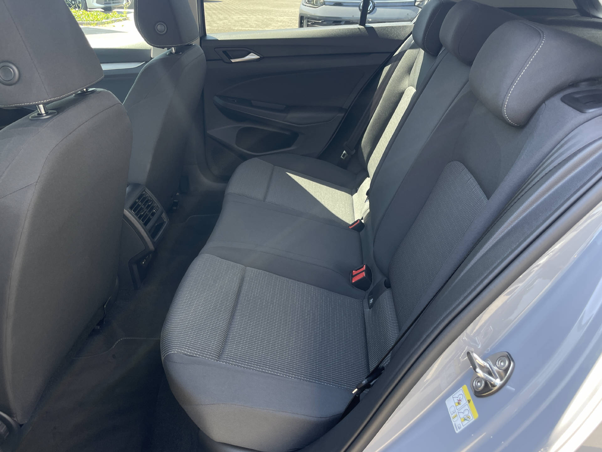 VW Golf VIII 1.5 eTSI Value DSG-image-9