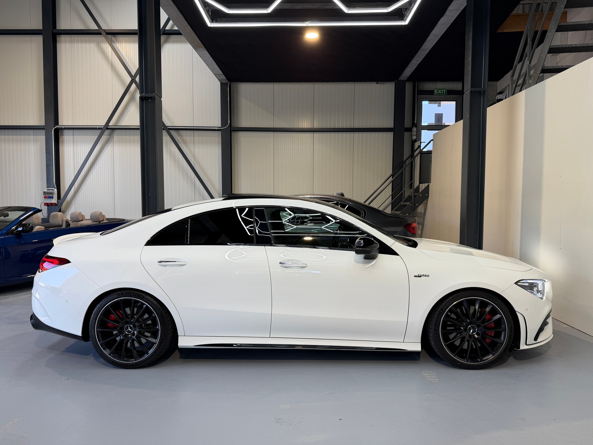 MERCEDES-BENZ CLA 35 AMG 4Matic 7G-DCT-image-3