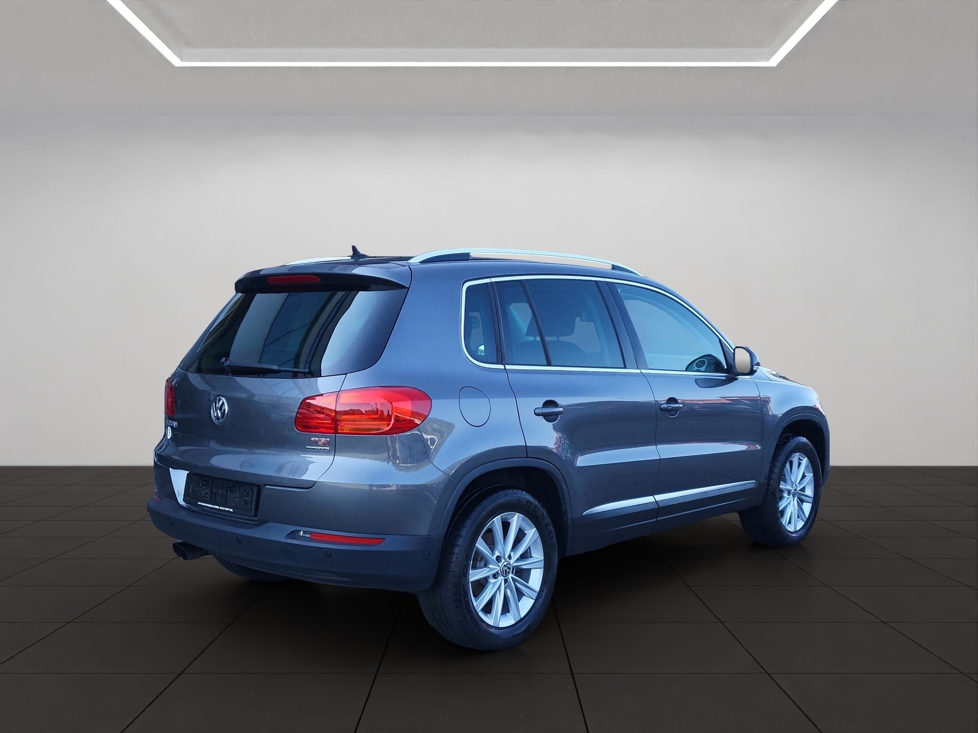 VW Tiguan 1.4 TSI Sport&Style 4Motion-showroom-element-1