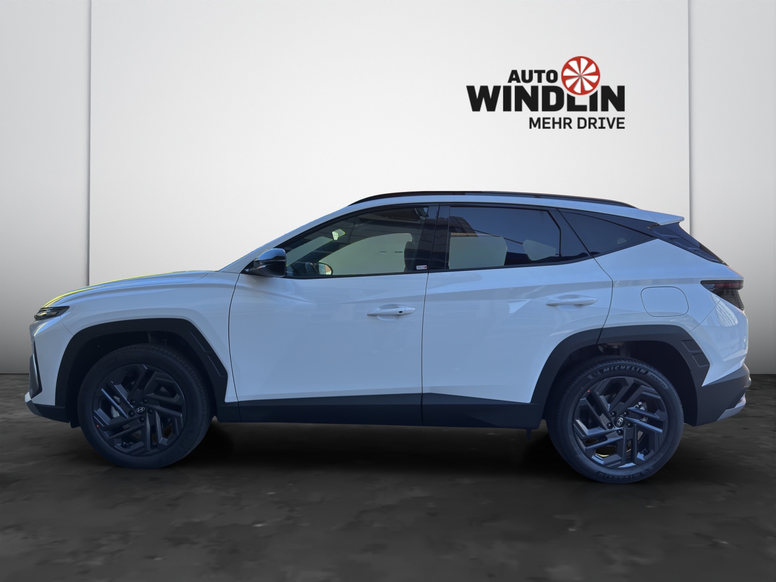 HYUNDAI Tucson 1.6 T-GDi HEV Origo Blackline 4WD MY27-showroom-element-2