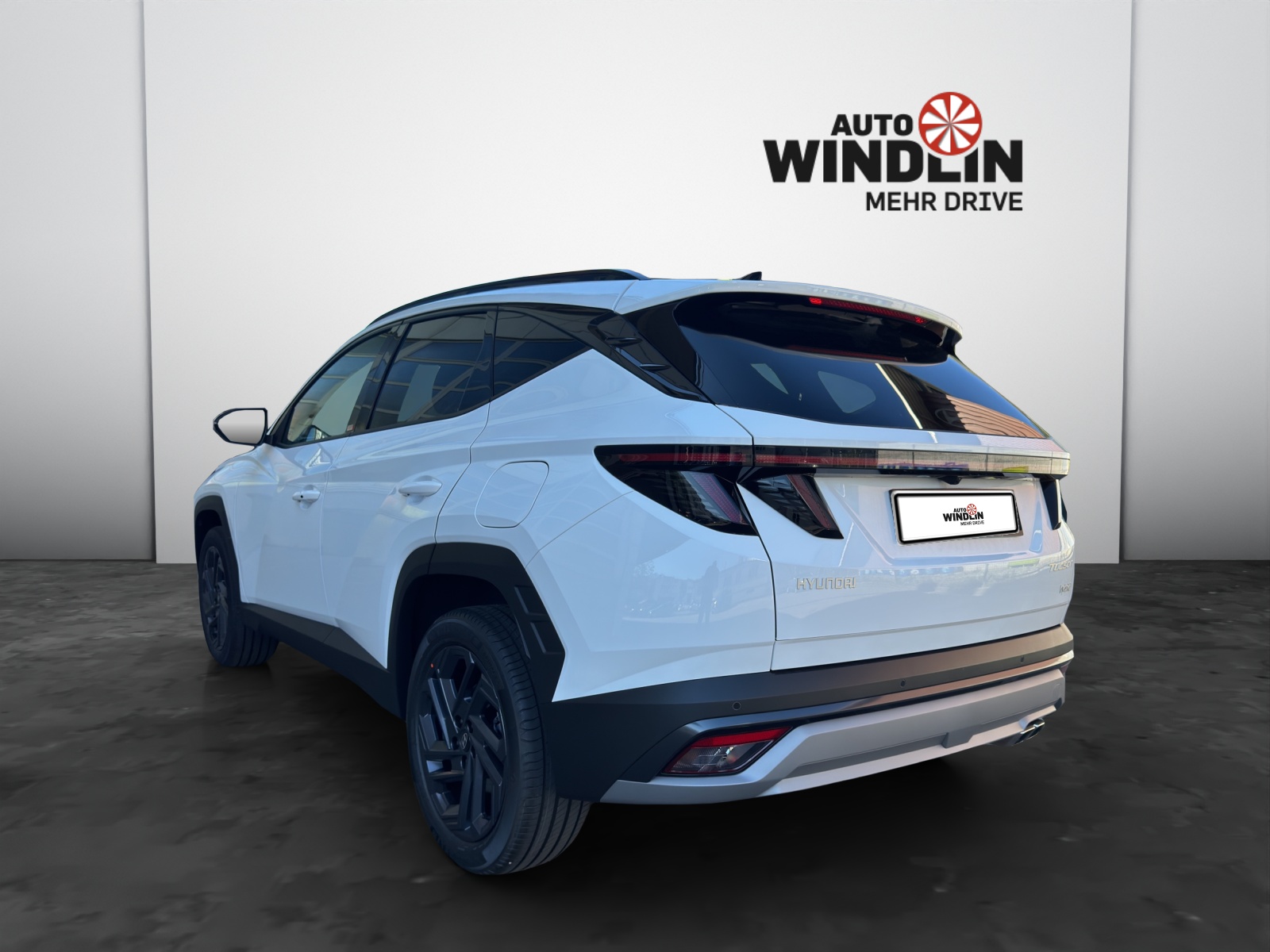 HYUNDAI Tucson 1.6 T-GDi HEV Origo Blackline 4WD MY27-showroom-element-3