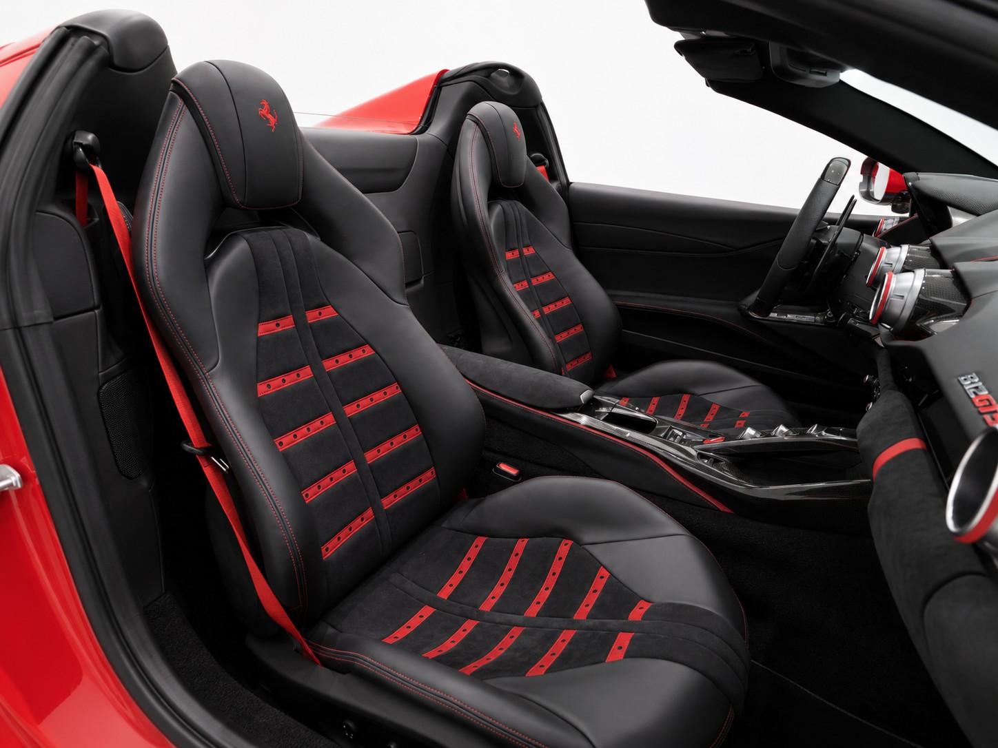 FERRARI 812 GTS-showroom-element-2