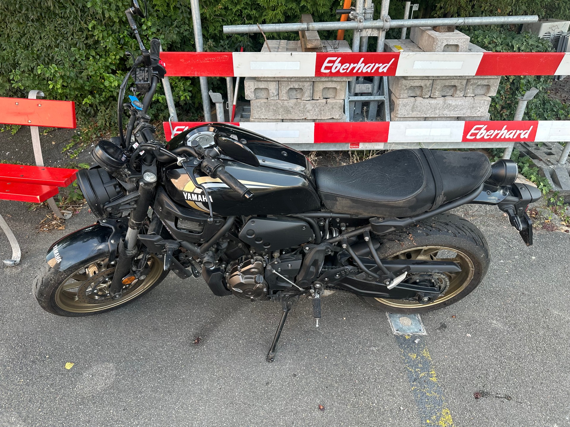YAMAHA Black 2023 (35kW - A2)-image-0