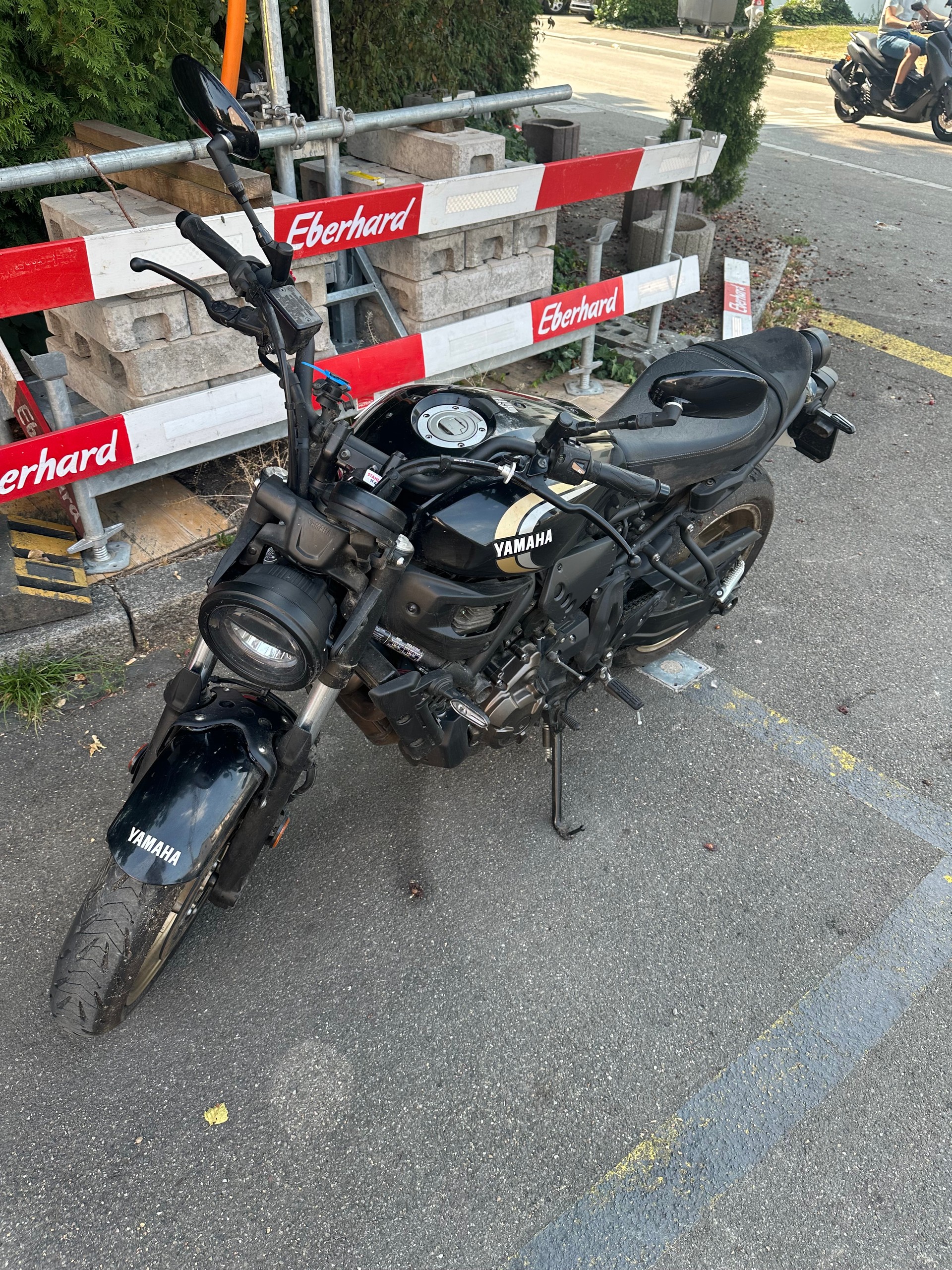 YAMAHA Black 2023 (35kW - A2)-image-5