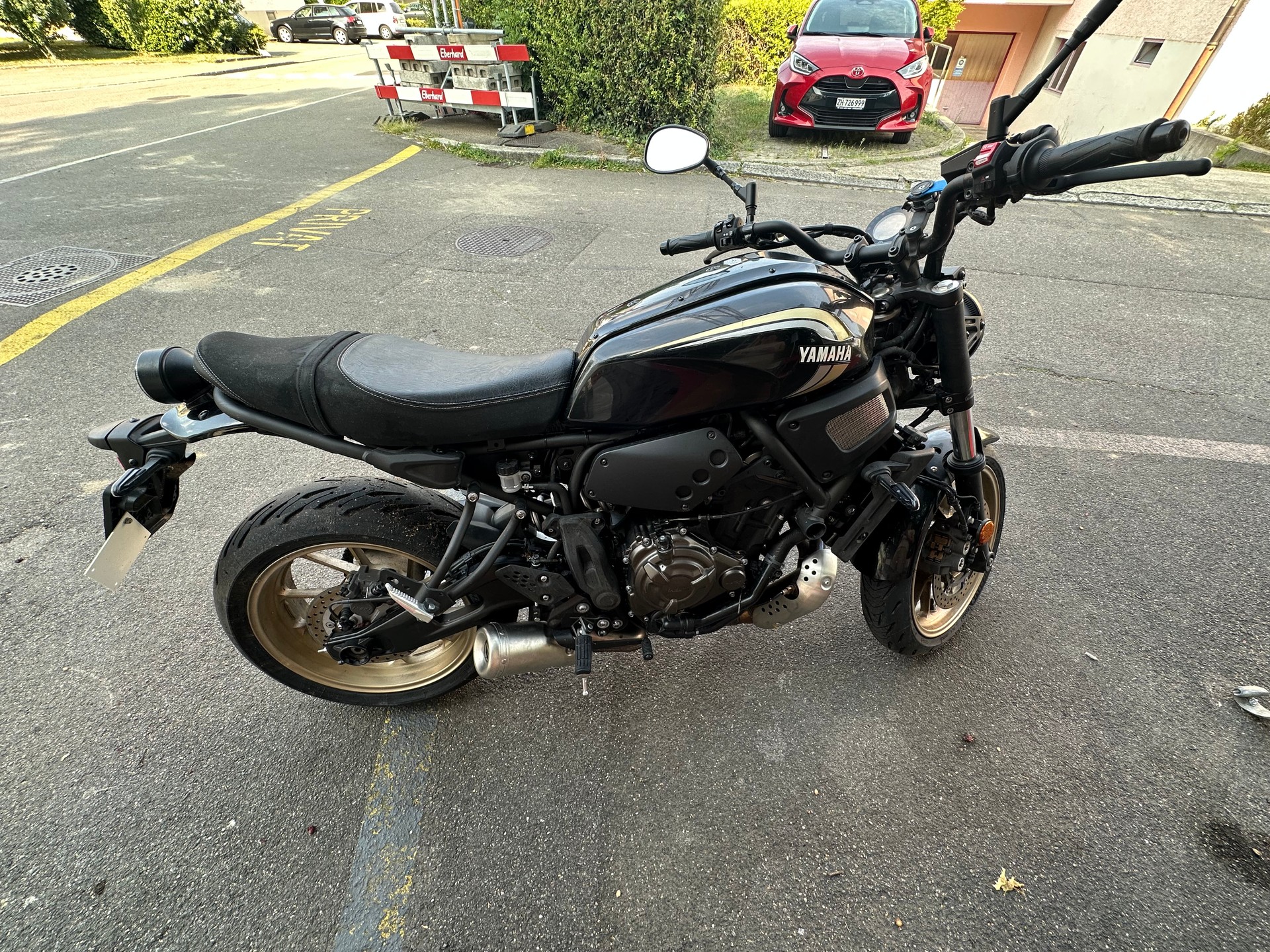 YAMAHA Black 2023 (35kW - A2)-image-4