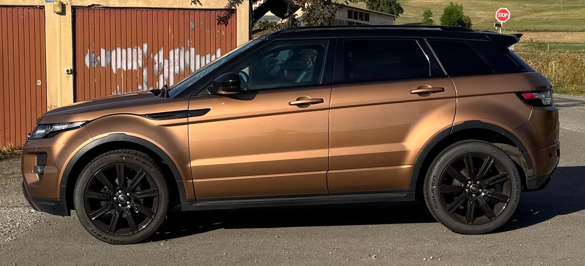 LAND ROVER Range Rover Evoque 2.0 Si4 Dynamic AT9-showroom-element-3