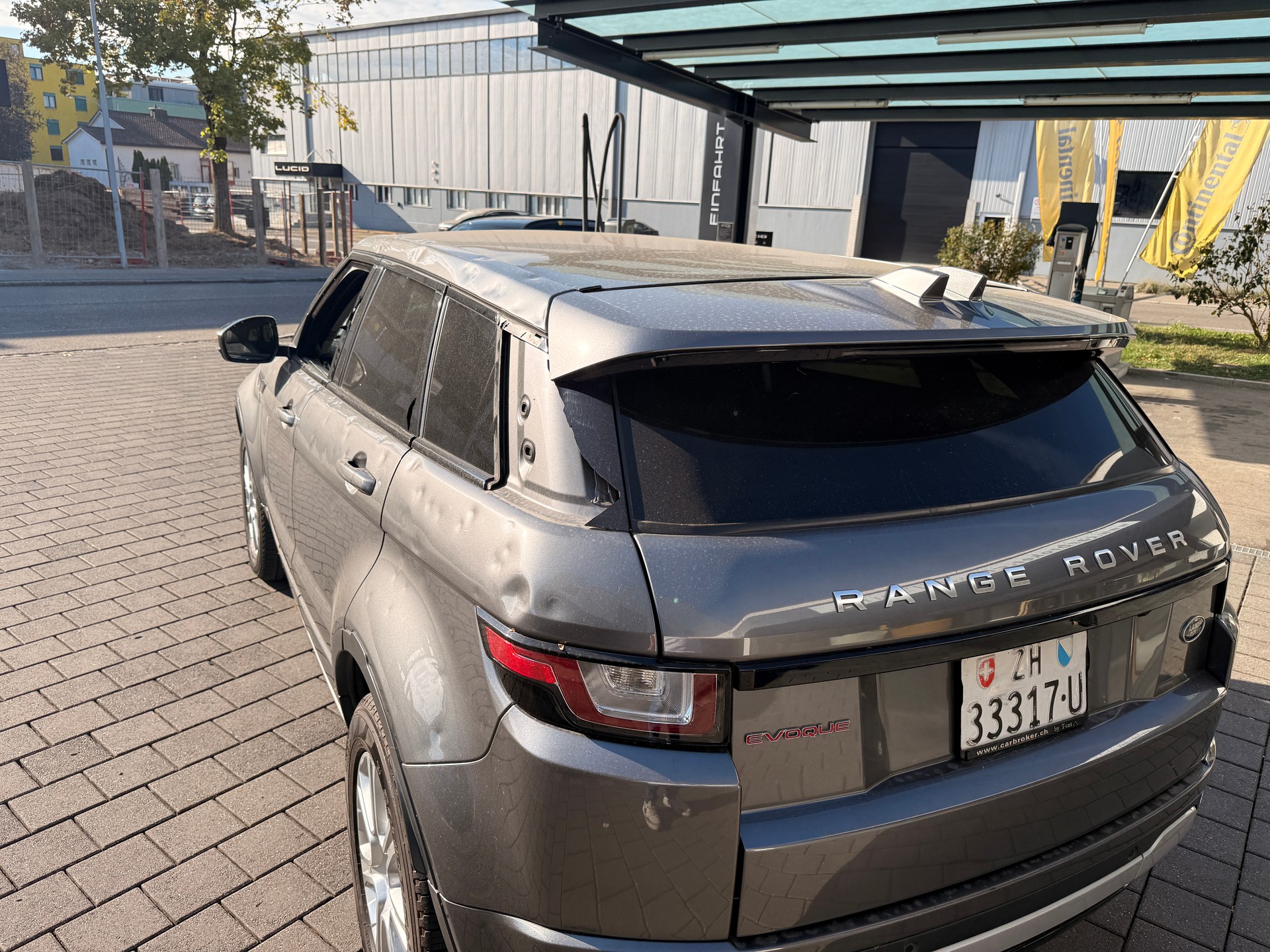 LAND ROVER Range Rover Evoque 2.0 TD4 SE Dynamic AT9-image-4