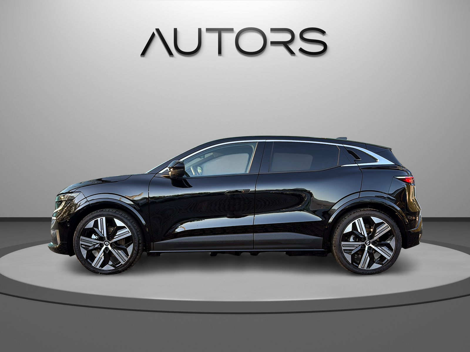 RENAULT Mégane E-TECH EV60 Iconic-showroom-element-3