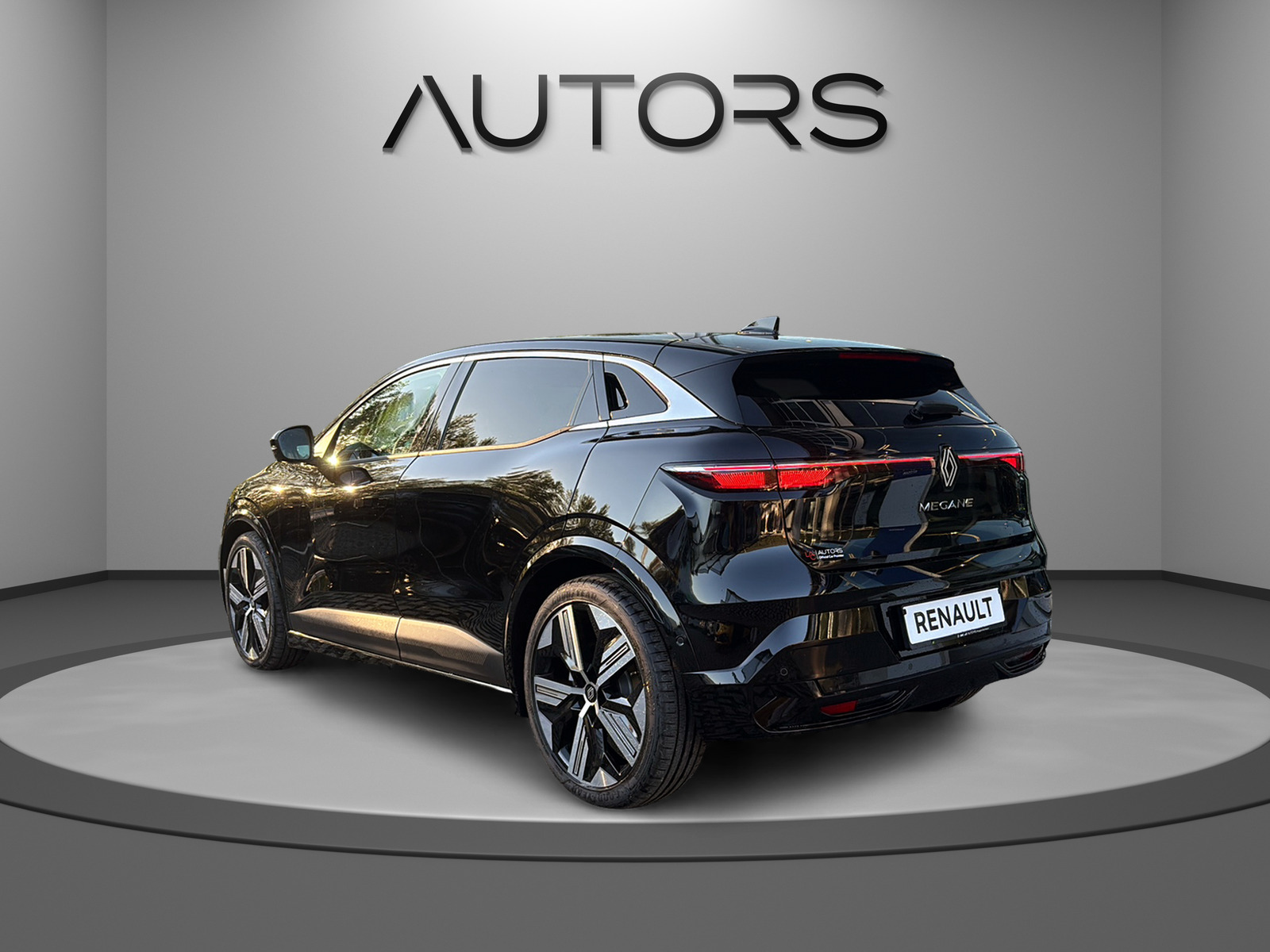 RENAULT Mégane E-TECH EV60 Iconic-showroom-element-2