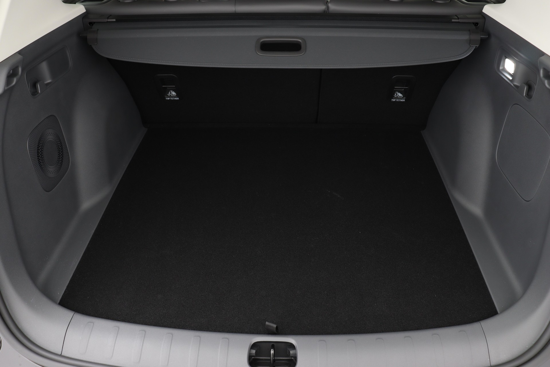 LEAPMOTOR B10 1.5 Hybrid EV-image-10