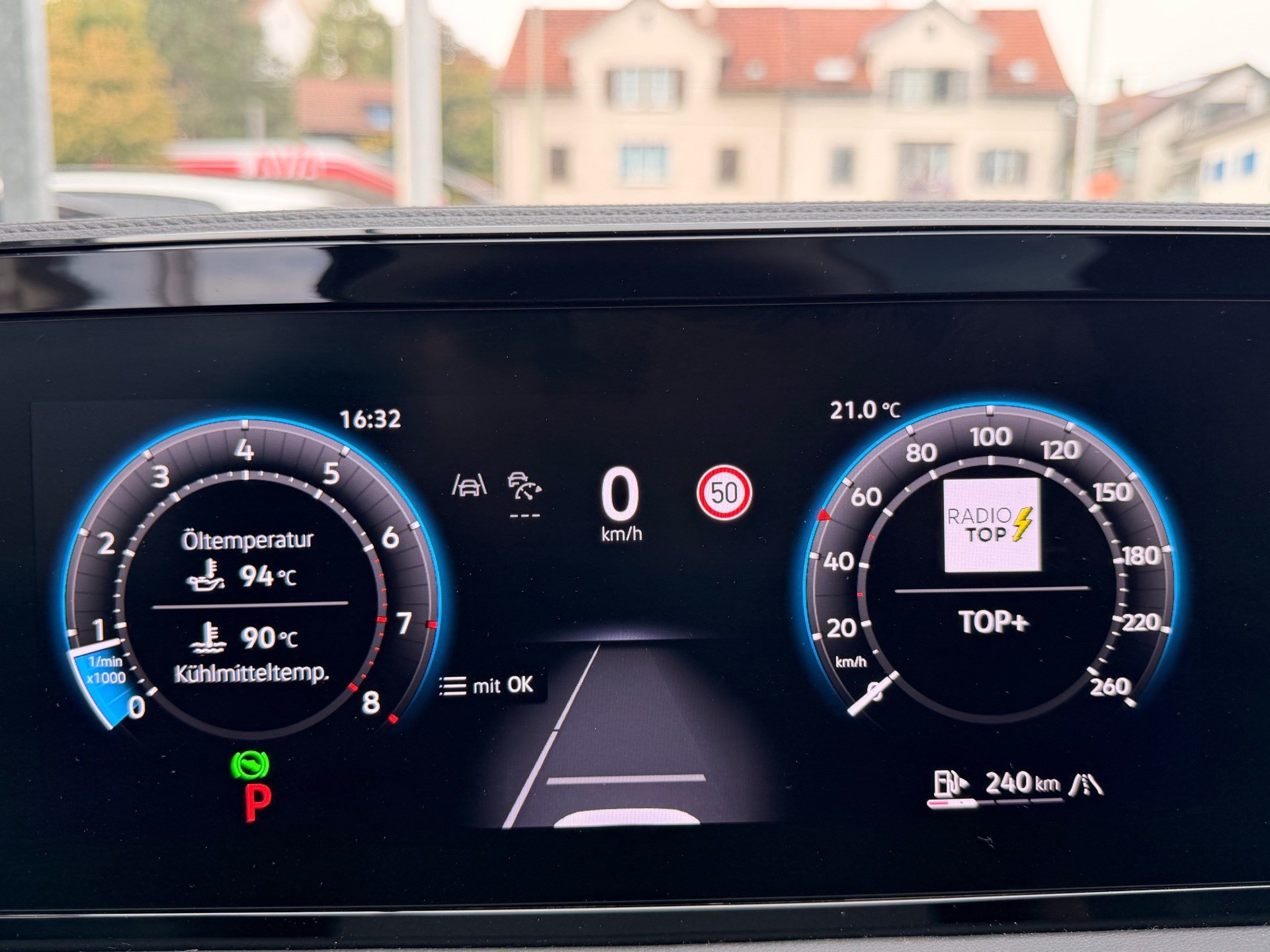 VW Tiguan 2.0 TSI 265PS 4Motion R-Line ***PANORAMADACH***-image-10