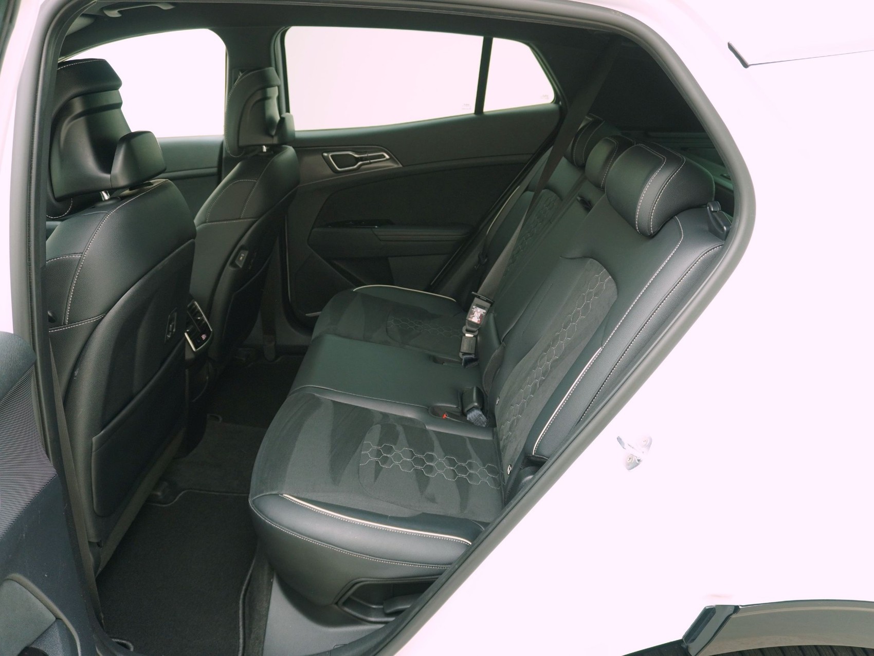 KIA Sportage 1.6 T-GDi PHEV GT-Line 4x4-image-10