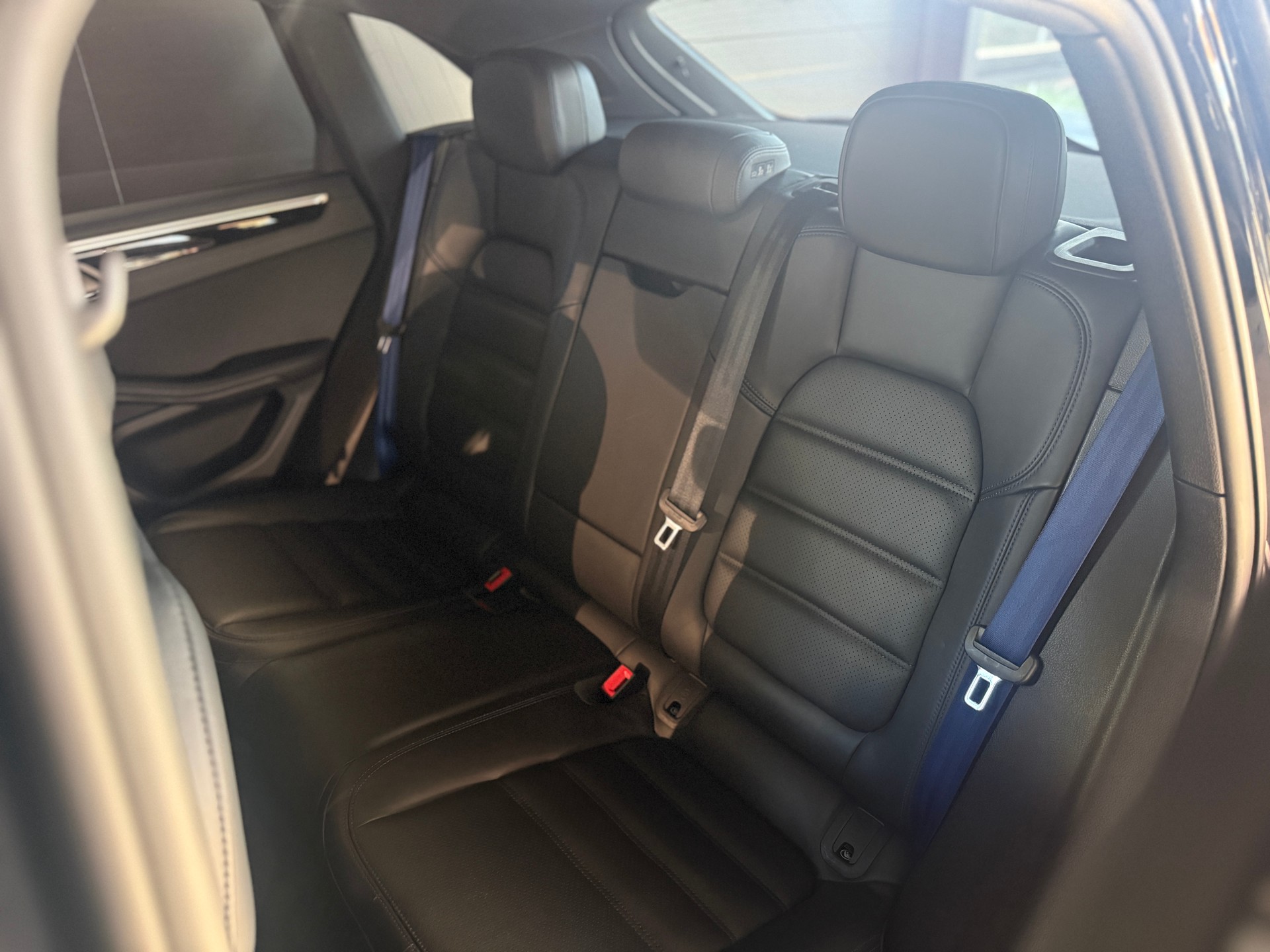 PORSCHE Macan GTS PDK-image-9
