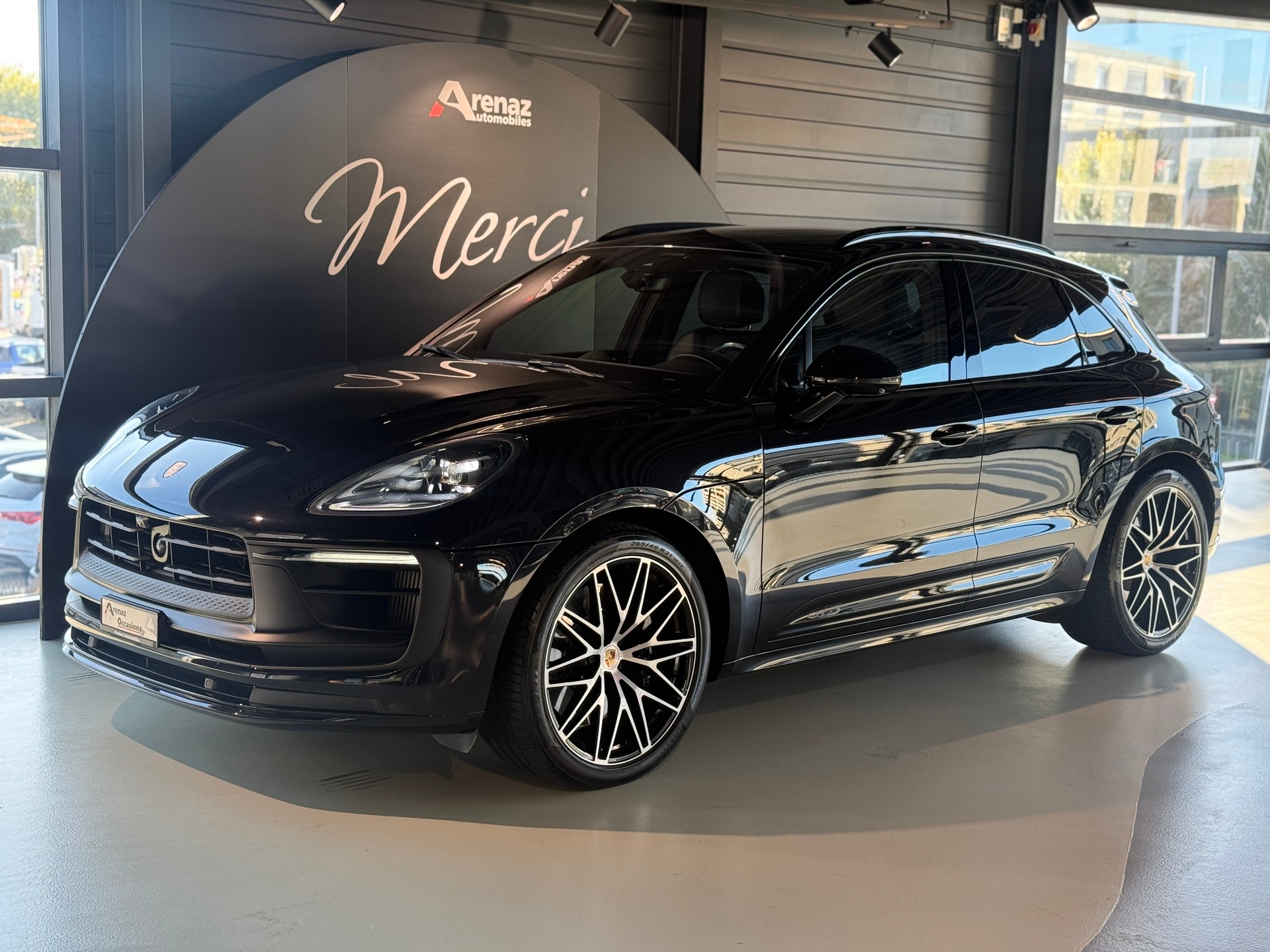 PORSCHE Macan GTS PDK-showroom-element-3