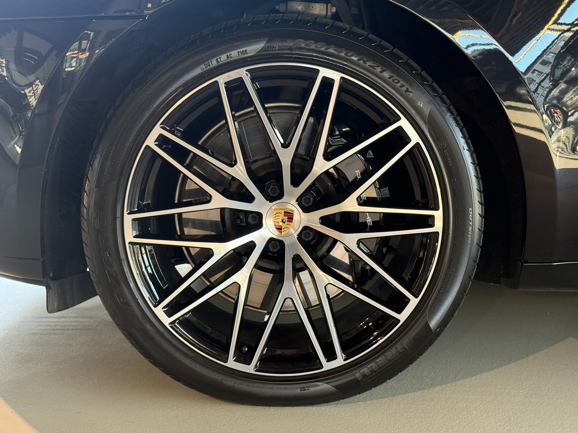 PORSCHE Macan GTS PDK-image-31