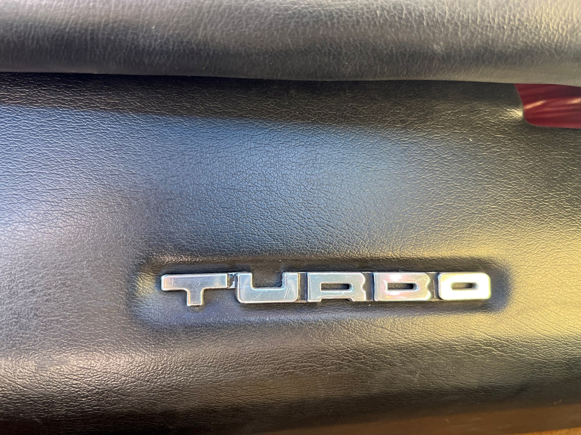 FERRARI 208 GTBTurbo-image-6