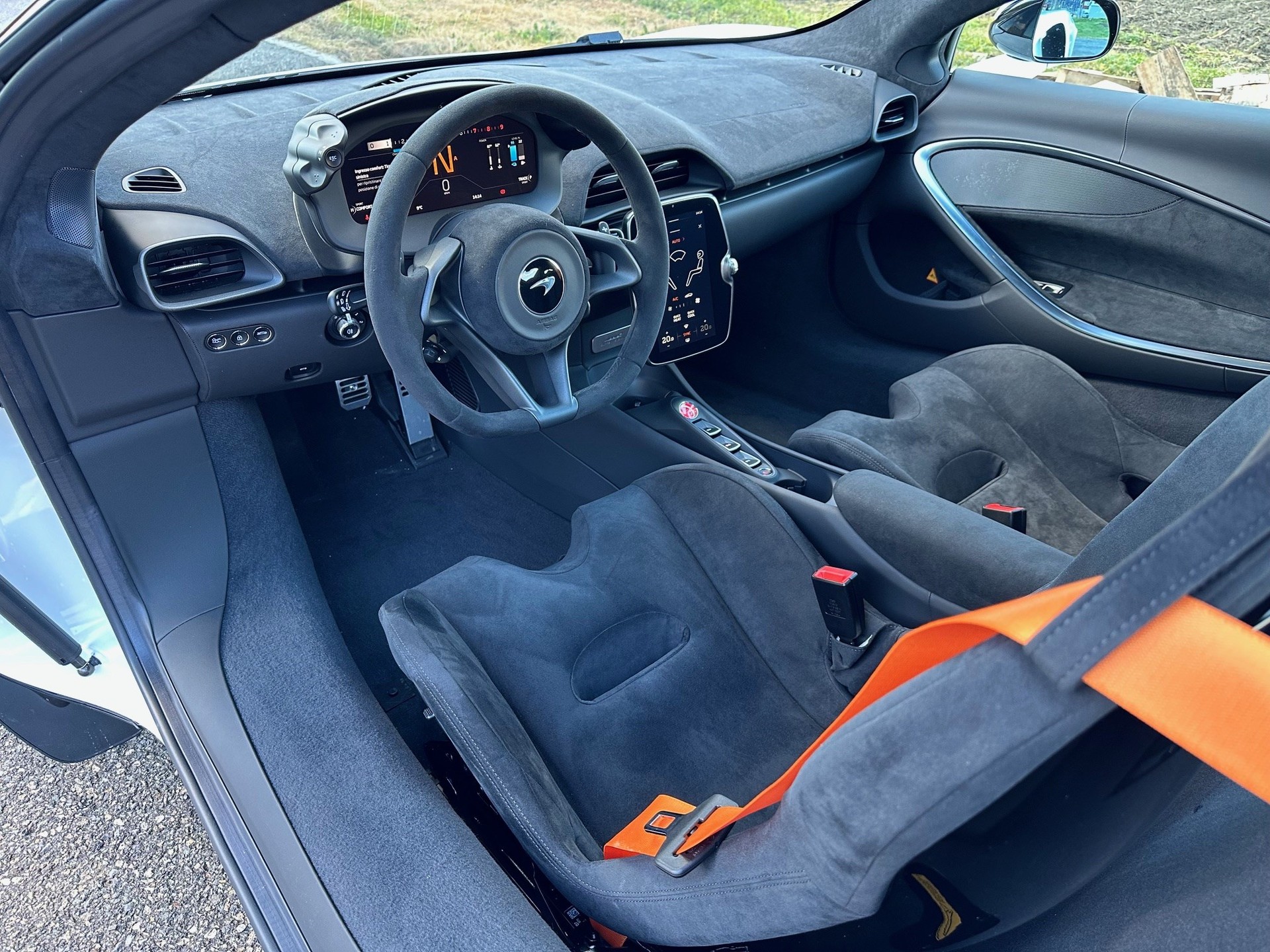 McLAREN ARTURA 3.0 V6-image-6