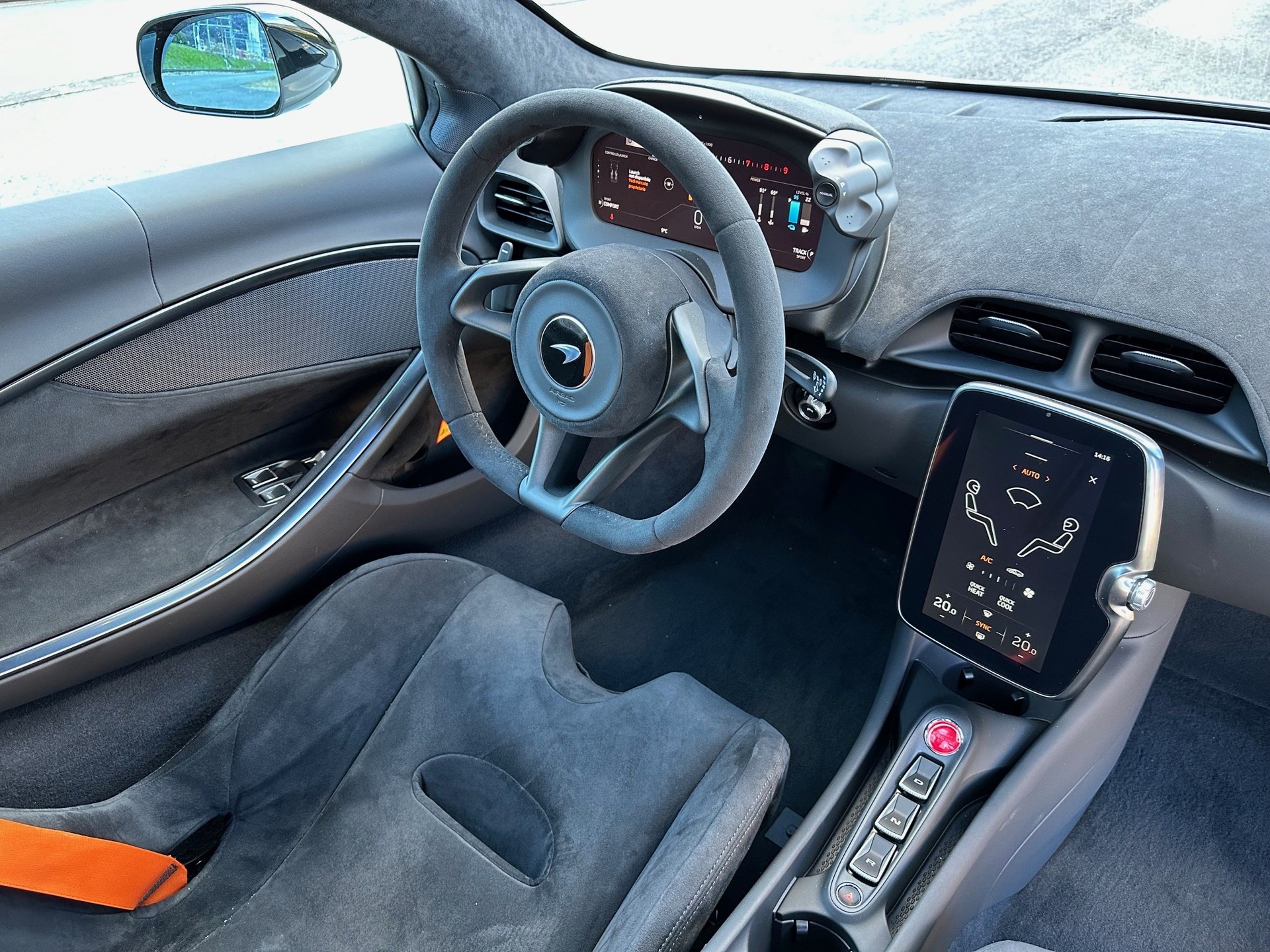 McLAREN ARTURA 3.0 V6-image-8