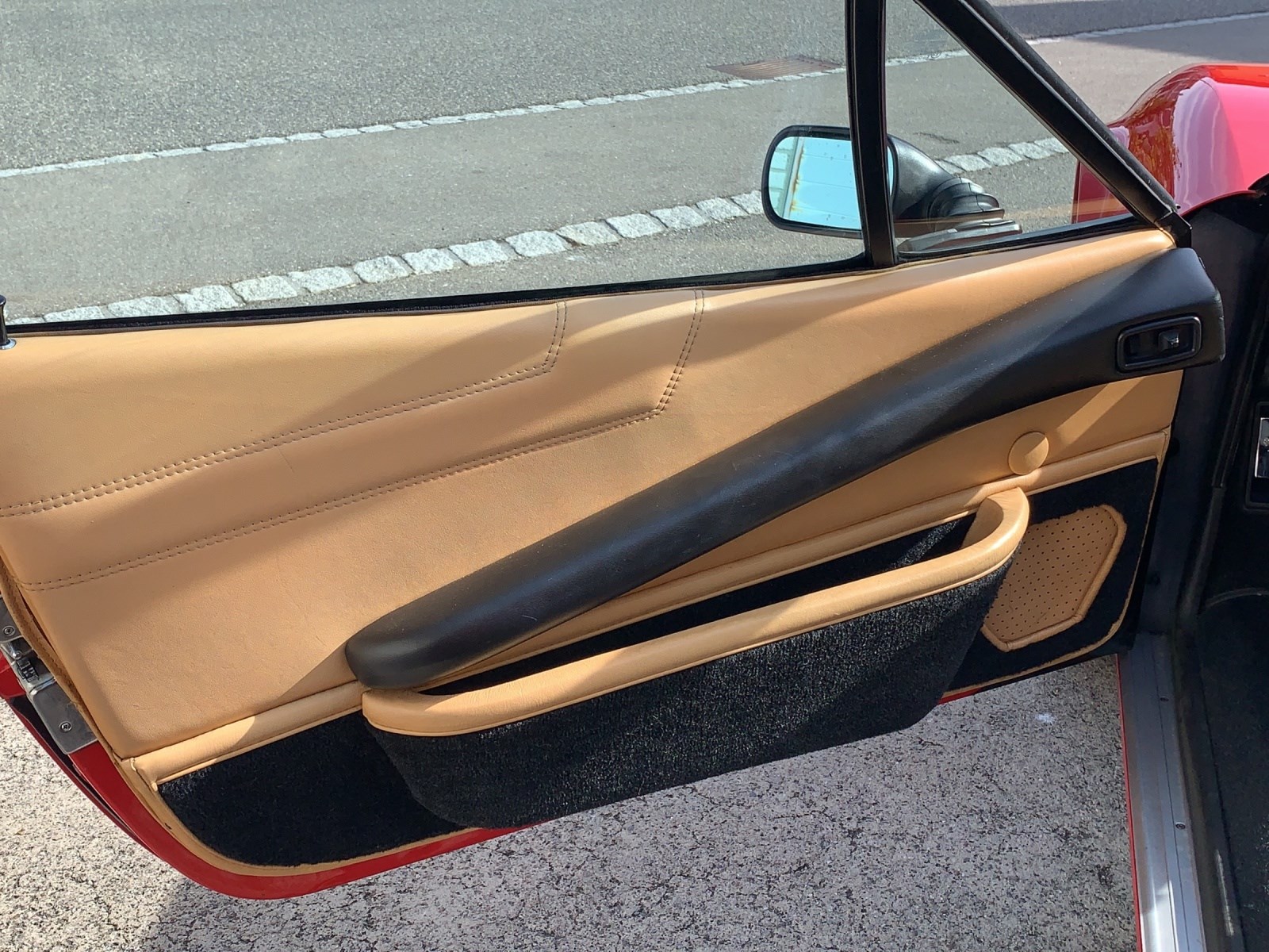 FERRARI 308 GTSi Quattrovalvole-image-9
