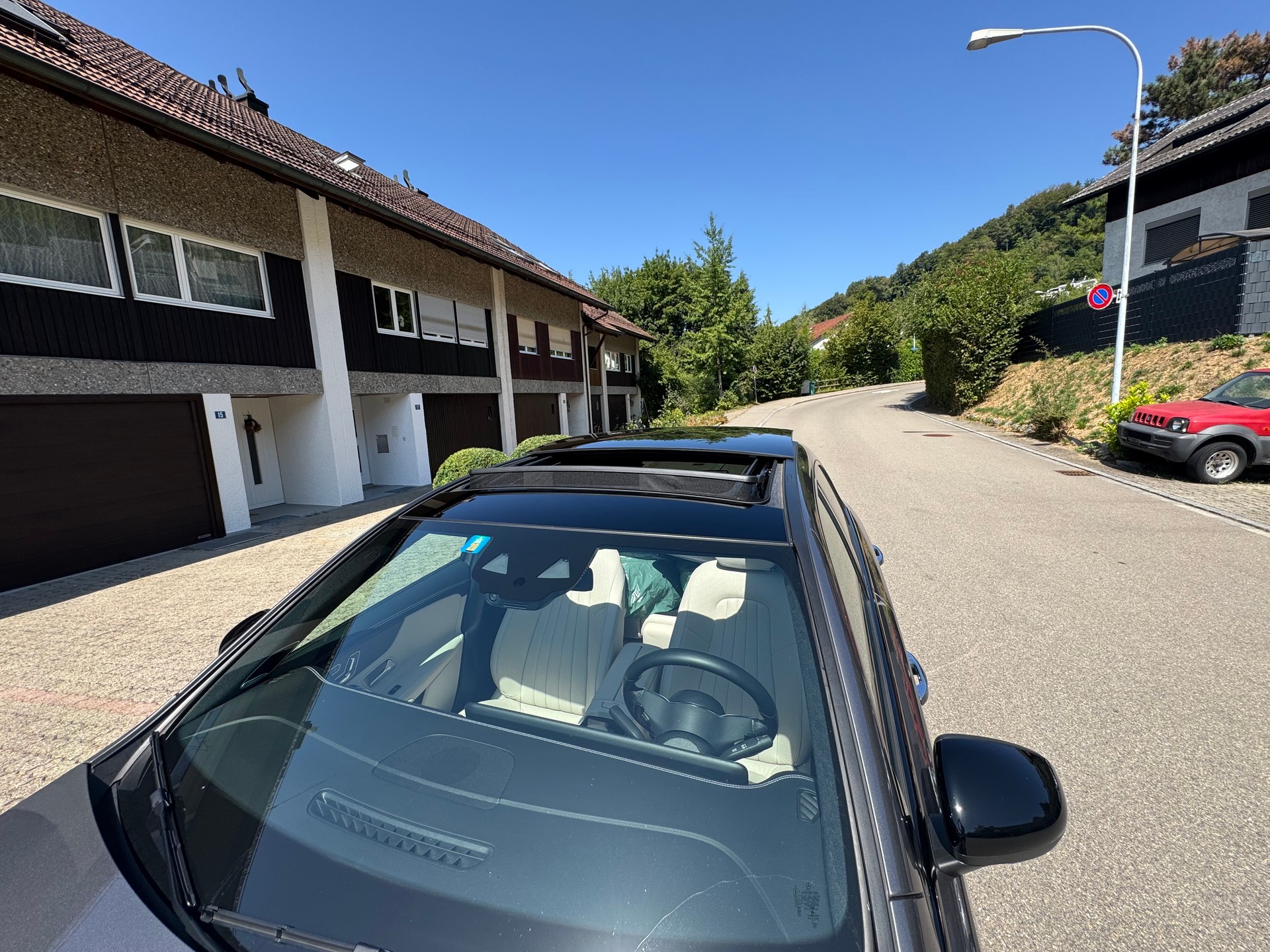 MERCEDES-BENZ A250 AMG*AHK*Sitzheizung&Kühlung*360Kamera*Keyless Go*8-fach bereift*Panoramadach*218PS*-image-9
