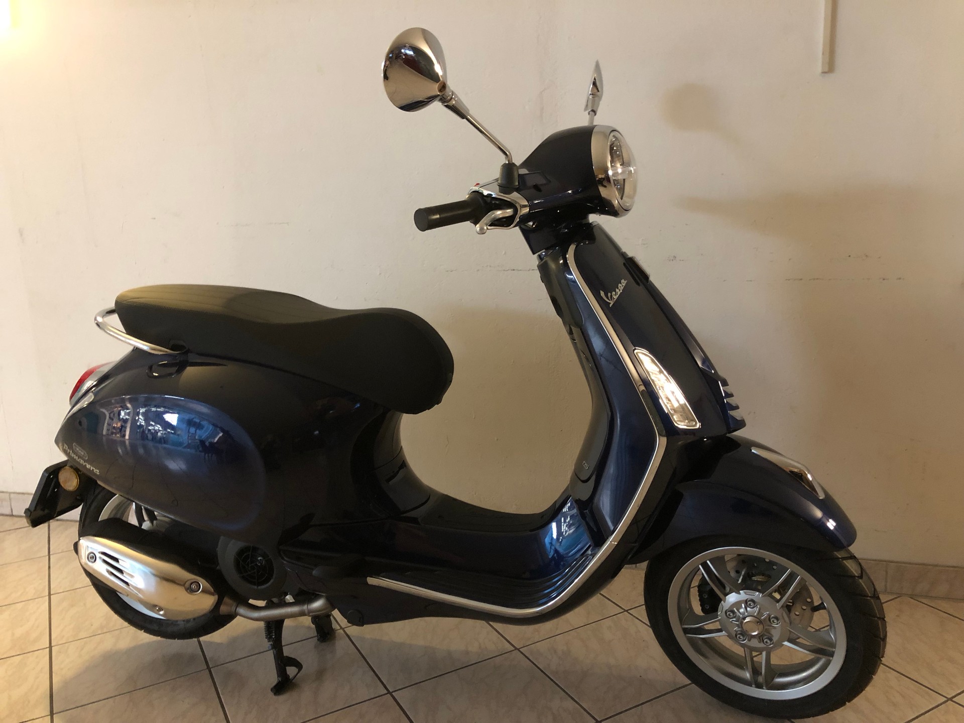 PIAGGIO Vespa 125 Primavera ABS-image-4