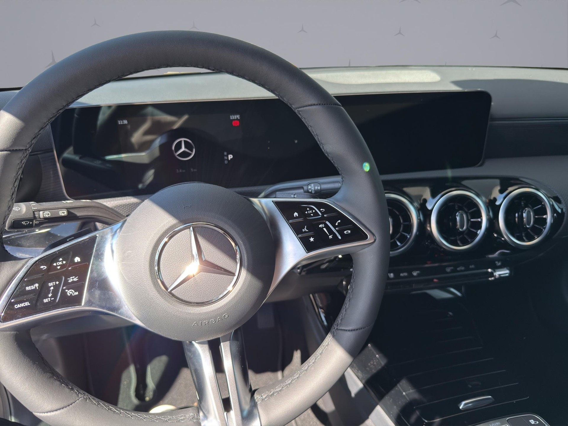 MERCEDES-BENZ A 180 Progressive-image-9