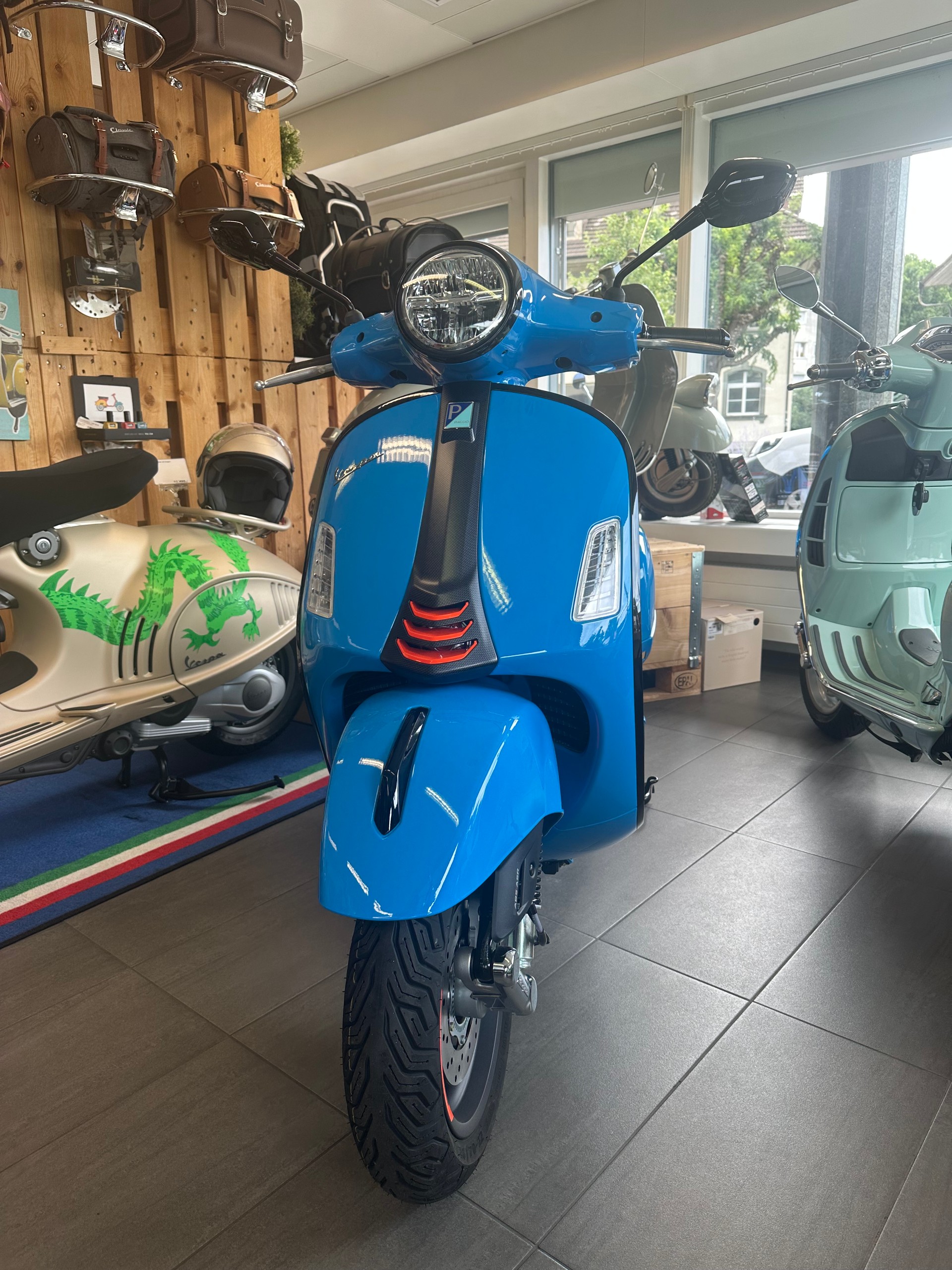 PIAGGIO Vespa GTS 310-image-3