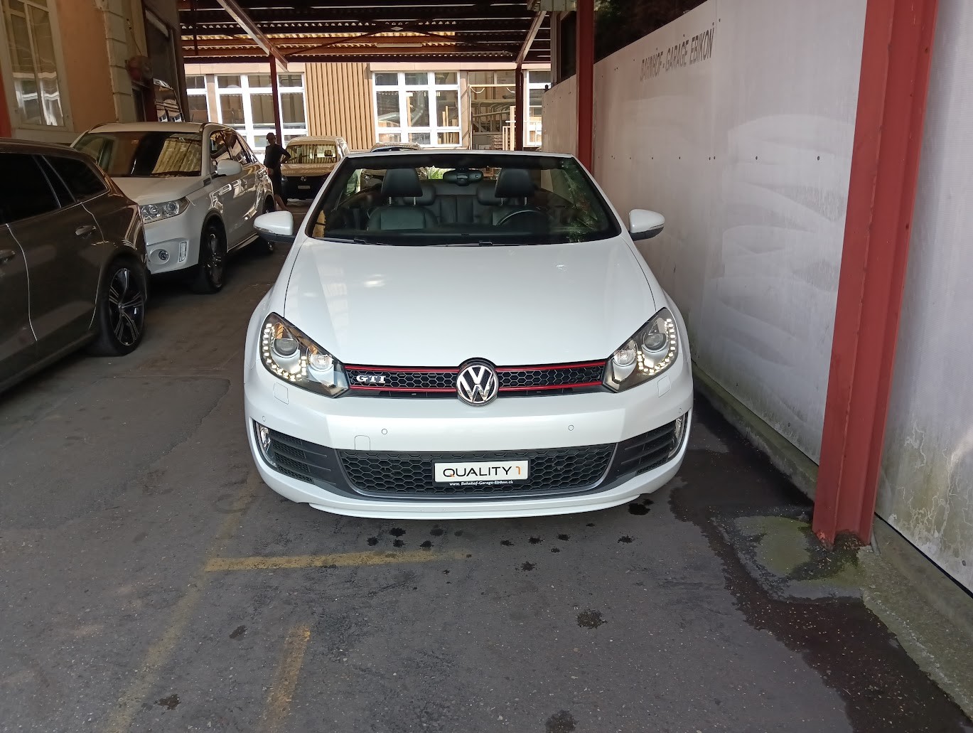 VW Golf Cabrio 2.0 TSI GTI DSG-image-1
