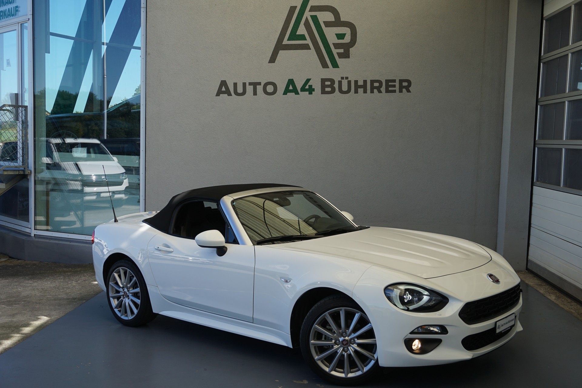 FIAT 124 Spider 1.4 TB Lusso Automat 140PS-showroom-element-3