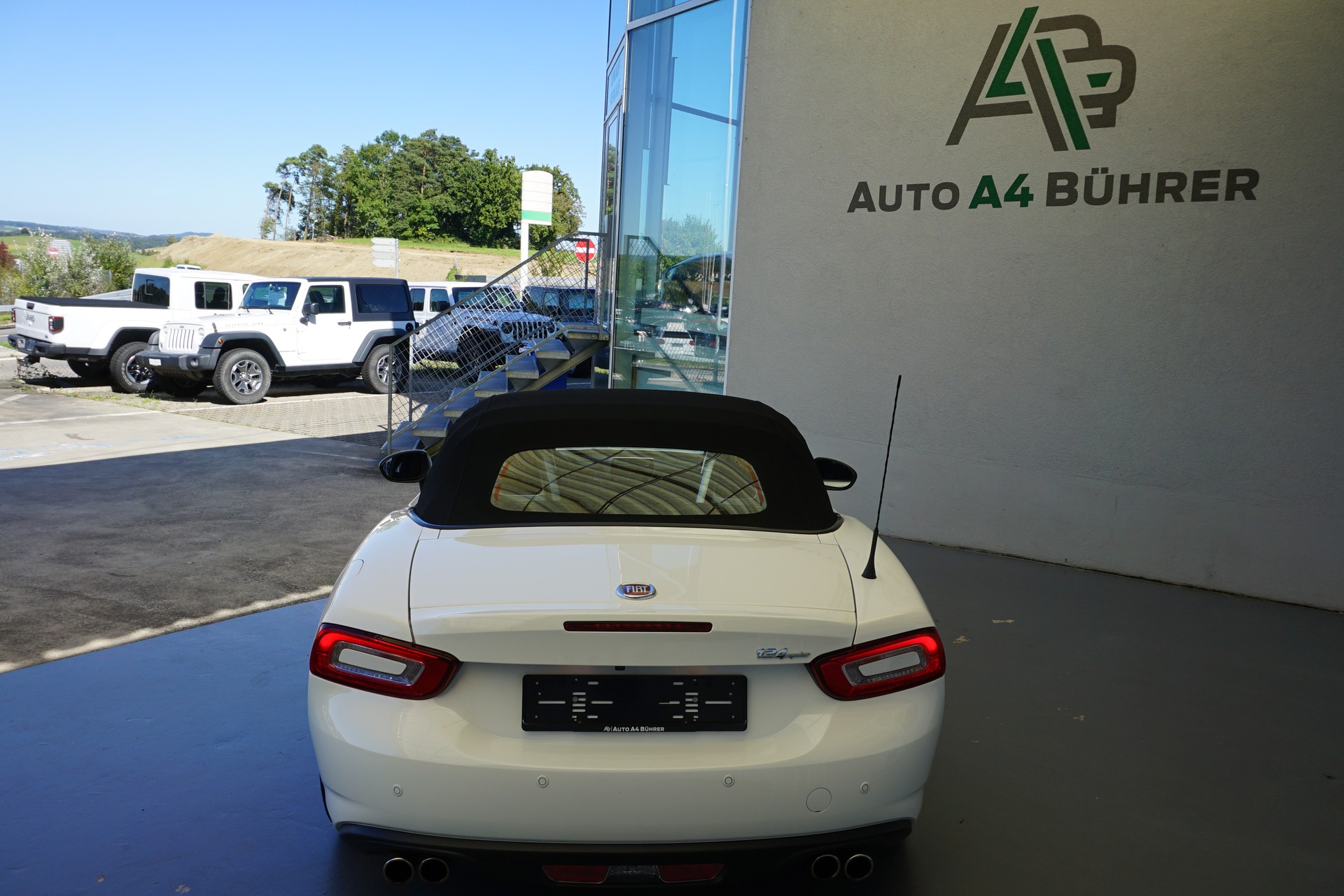 FIAT 124 Spider 1.4 TB Lusso Automat 140PS-image-12