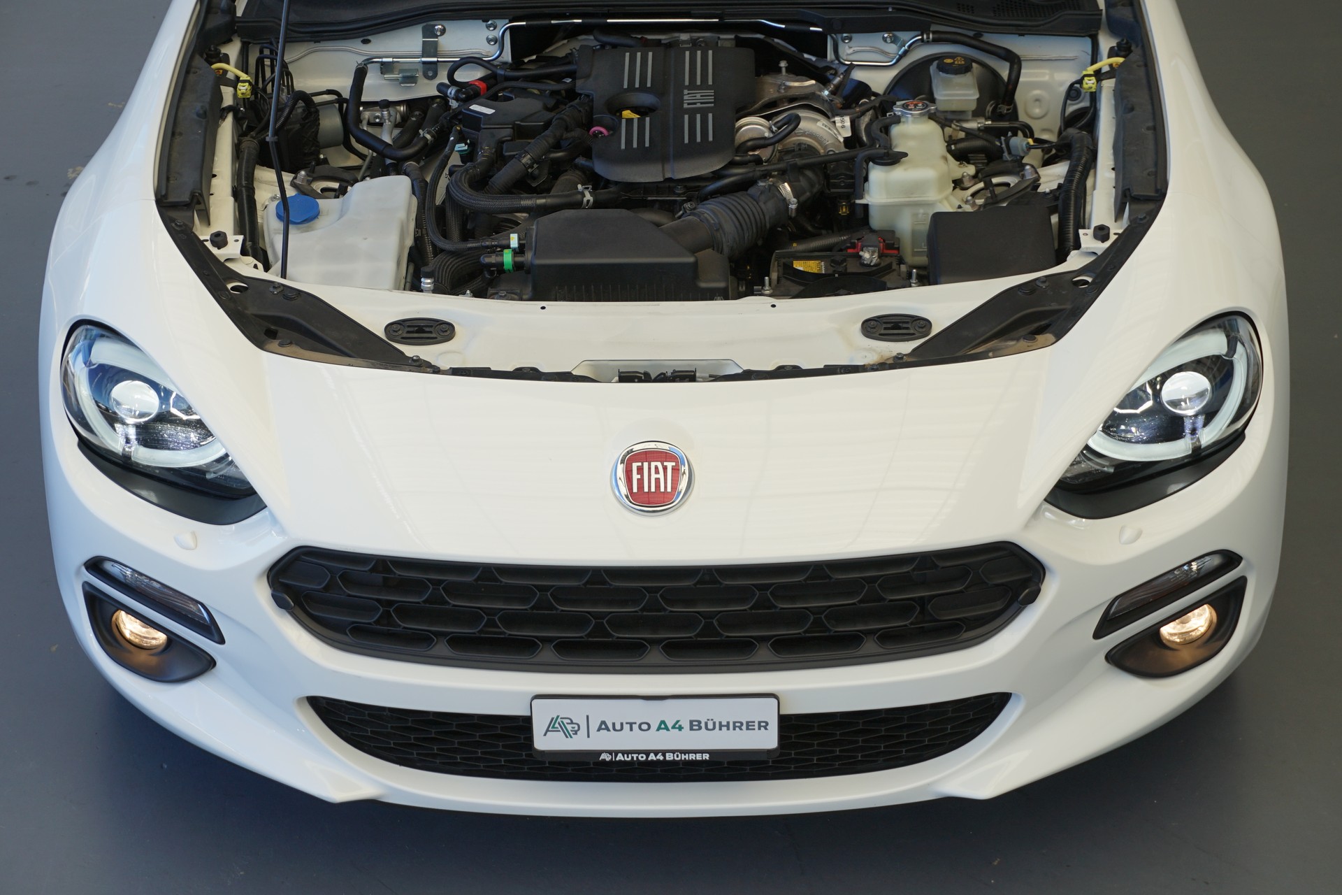 FIAT 124 Spider 1.4 TB Lusso Automat 140PS-image-22