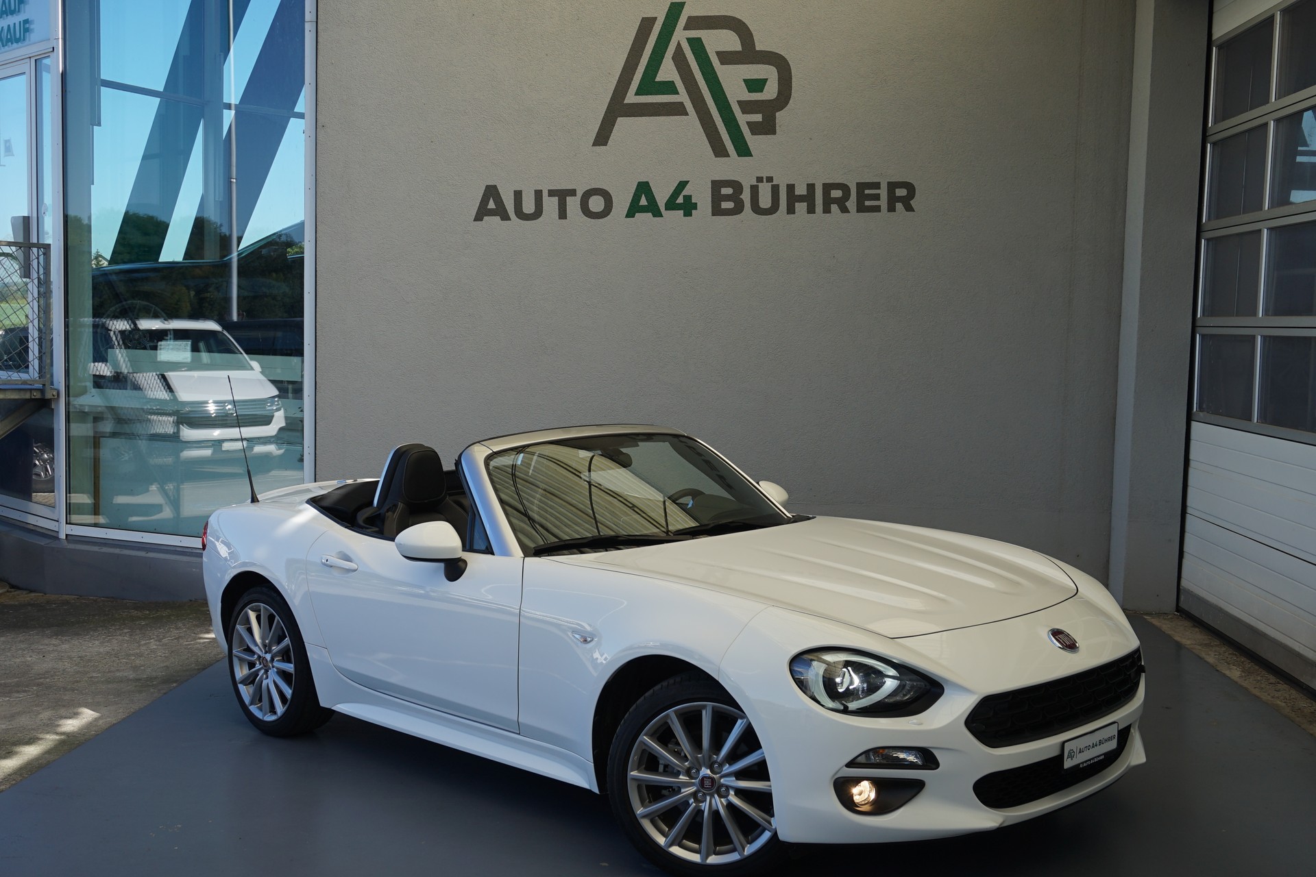 FIAT 124 Spider 1.4 TB Lusso Automat 140PS-showroom-element-2