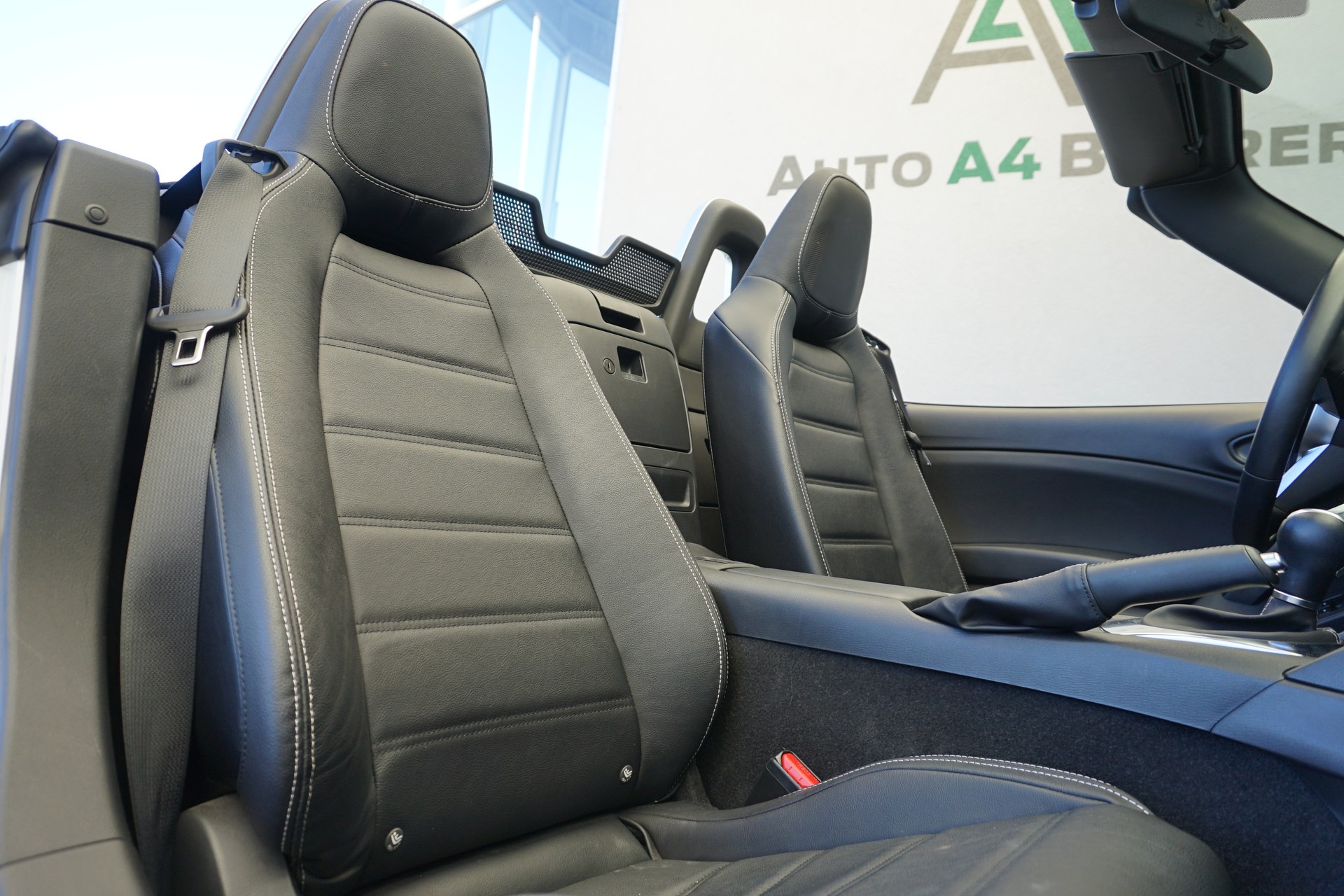 FIAT 124 Spider 1.4 TB Lusso Automat 140PS-image-31